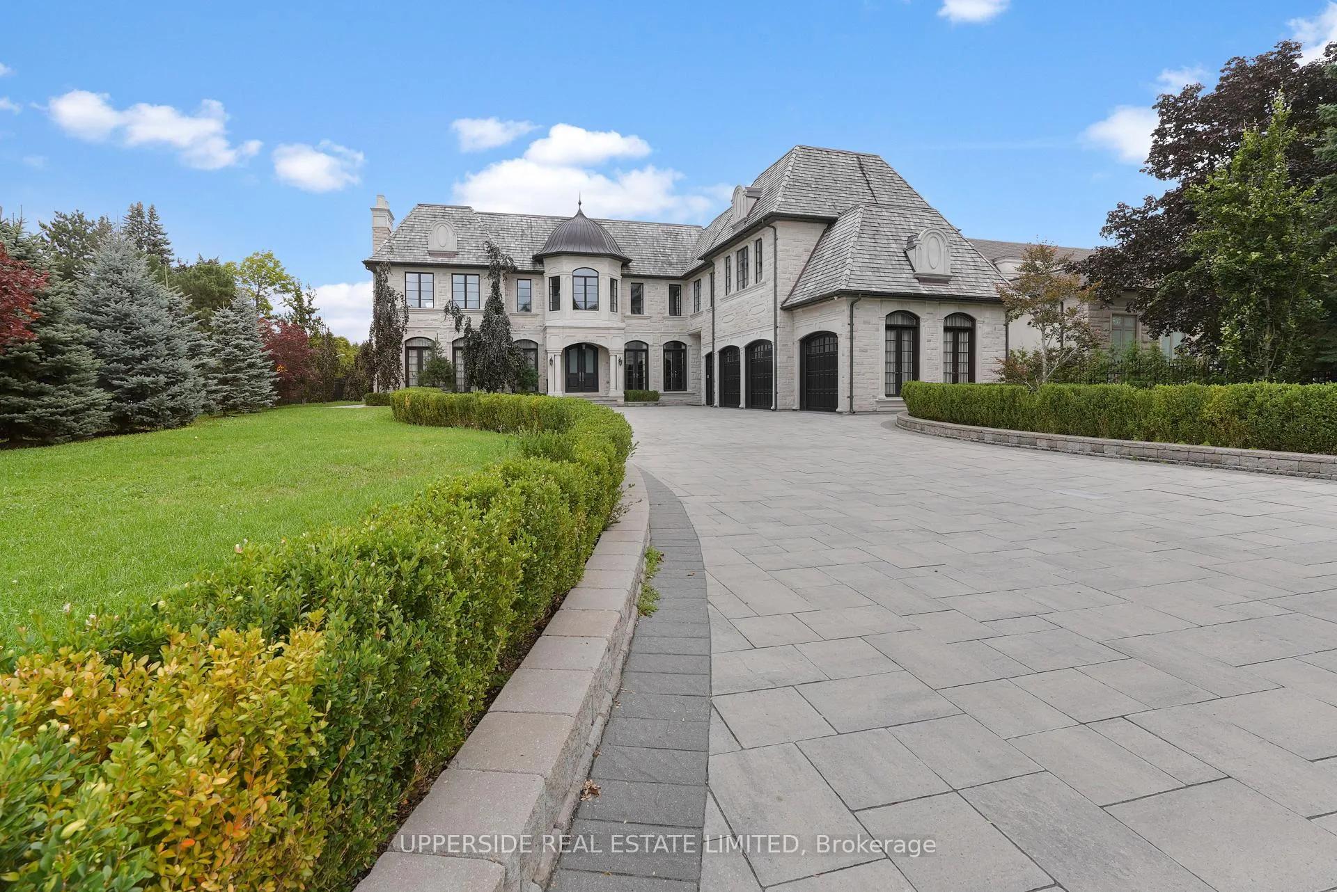 Photo 2 of 29 Riverside Boulevard W, Vaughan, Uplands — HOMEH