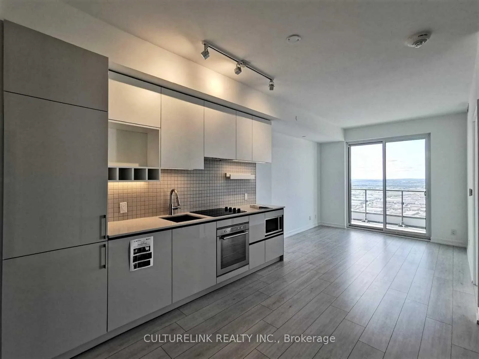 Photo 3 of Unit 5601, 950 Portage Parkway, Vaughan, Vaughan Corporate Centre — HOMEH