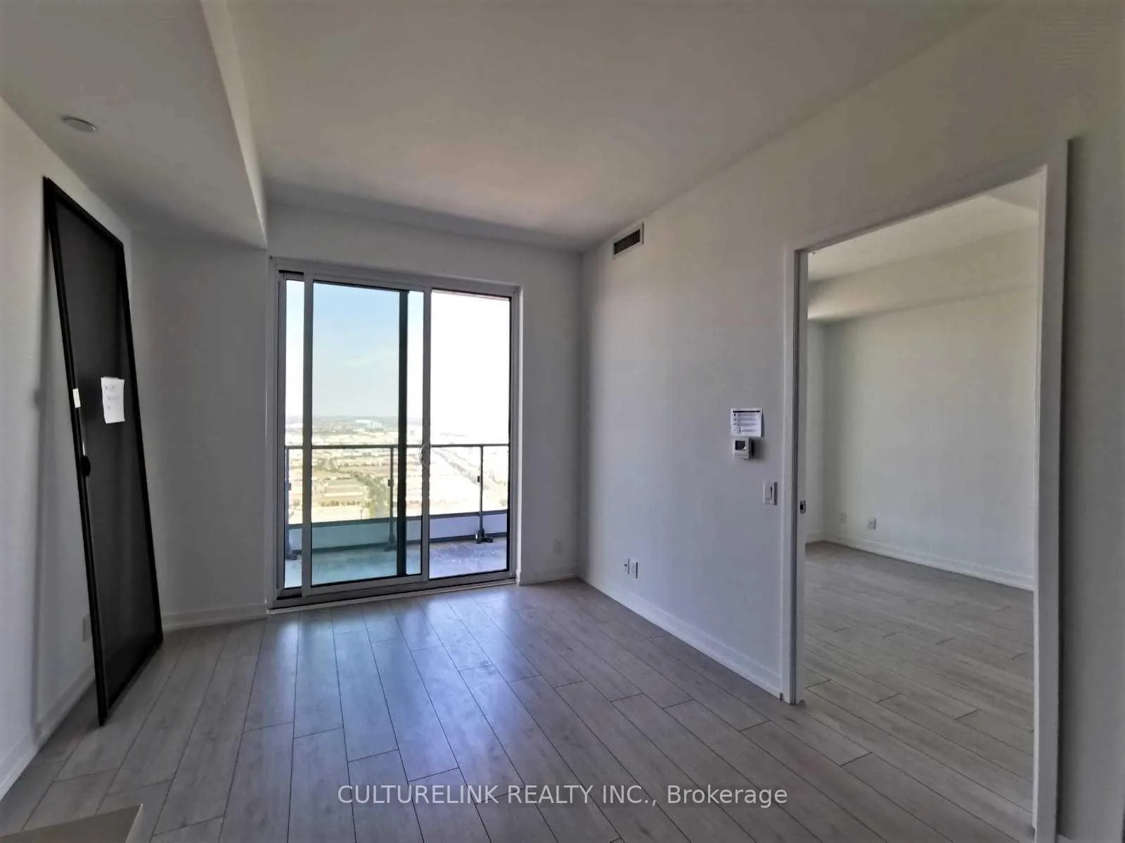 Photo 9 of Unit 5601, 950 Portage Parkway, Vaughan, Vaughan Corporate Centre — HOMEH