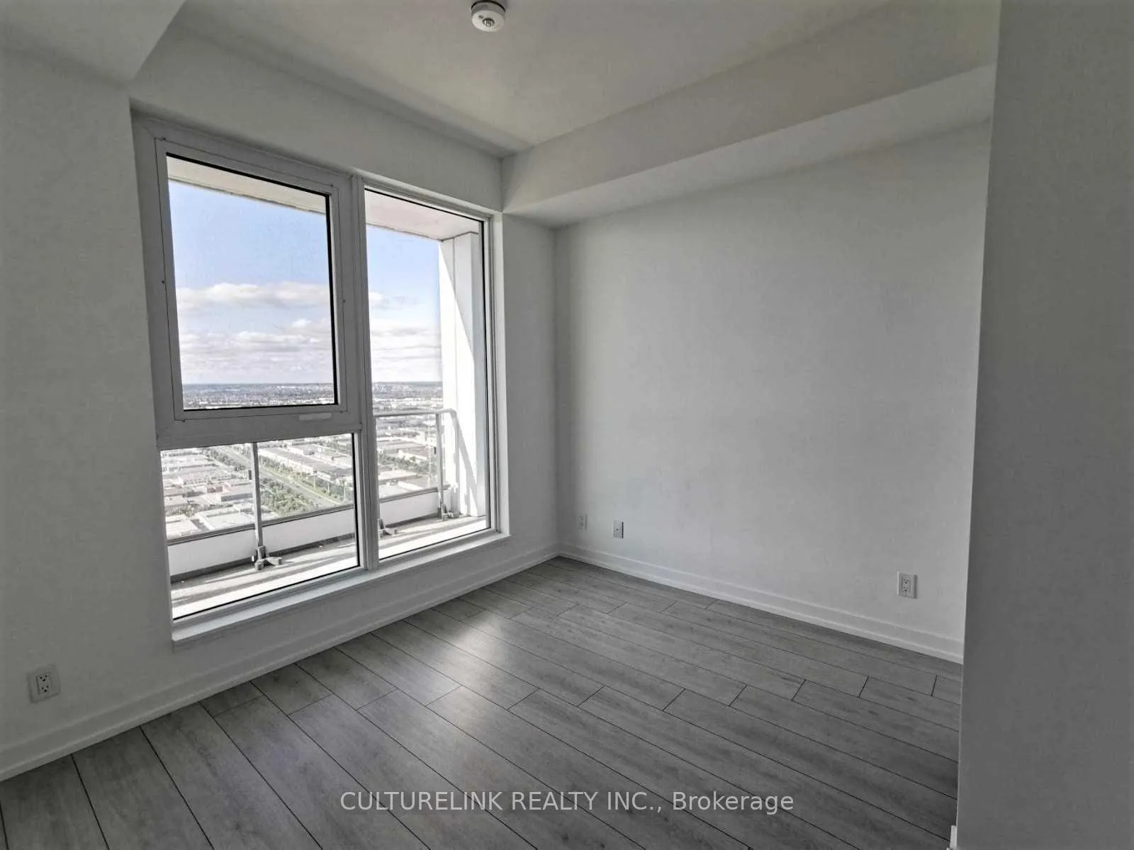 Photo 10 of Unit 5601, 950 Portage Parkway, Vaughan, Vaughan Corporate Centre — HOMEH