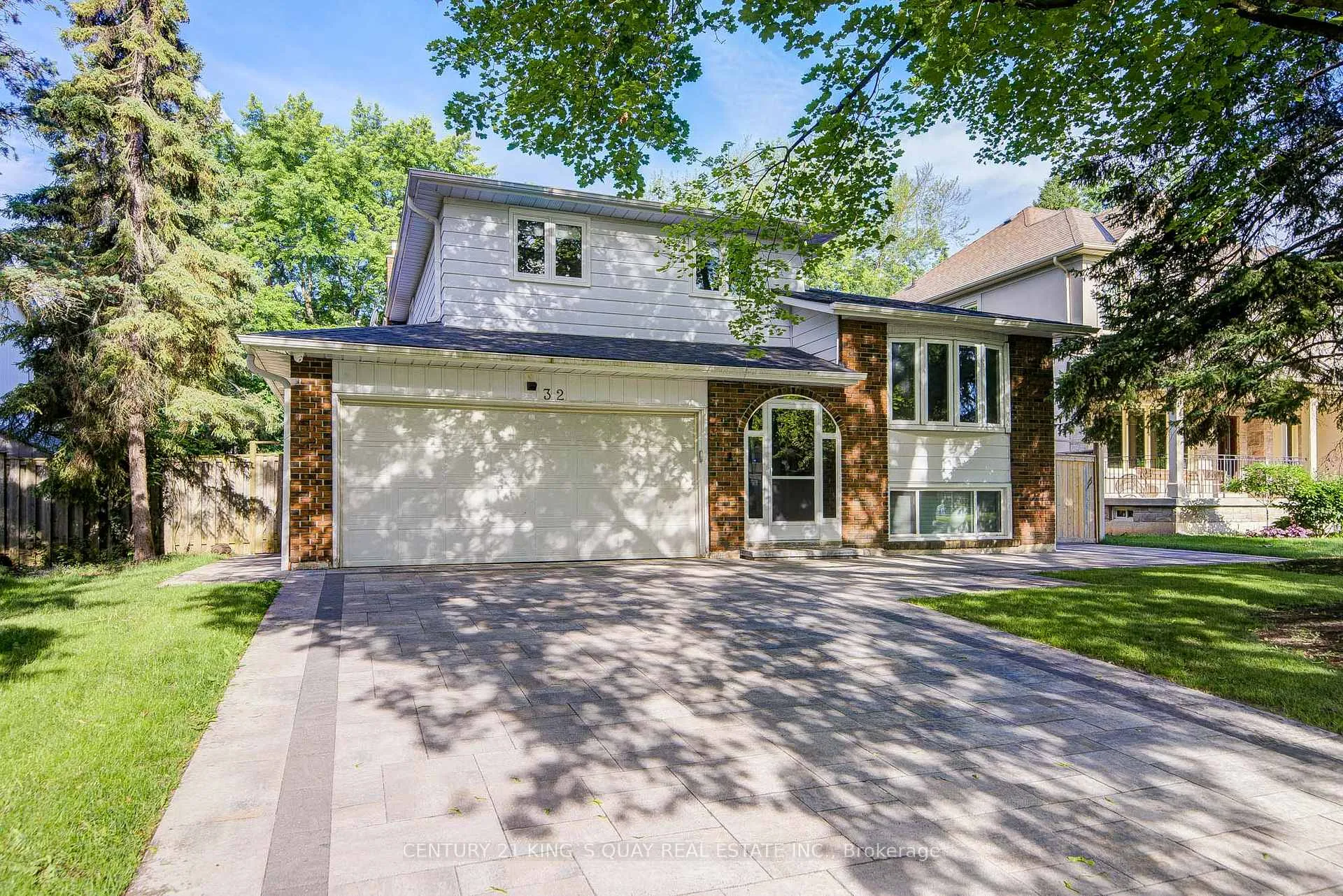 Photo 2 of 32 Chant Crescent, Markham, Unionville — HOMEH