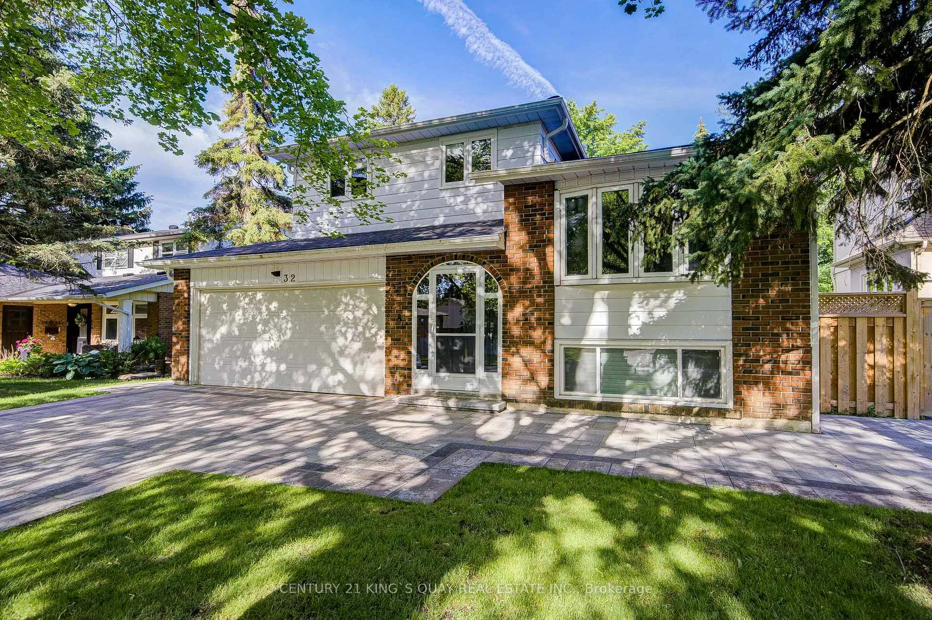 Photo 3 of 32 Chant Crescent, Markham, Unionville — HOMEH