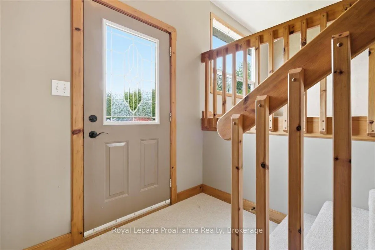 Photo 3 of 1005 Victoria Road, Prince Edward County, Ameliasburg Ward — HOMEH
