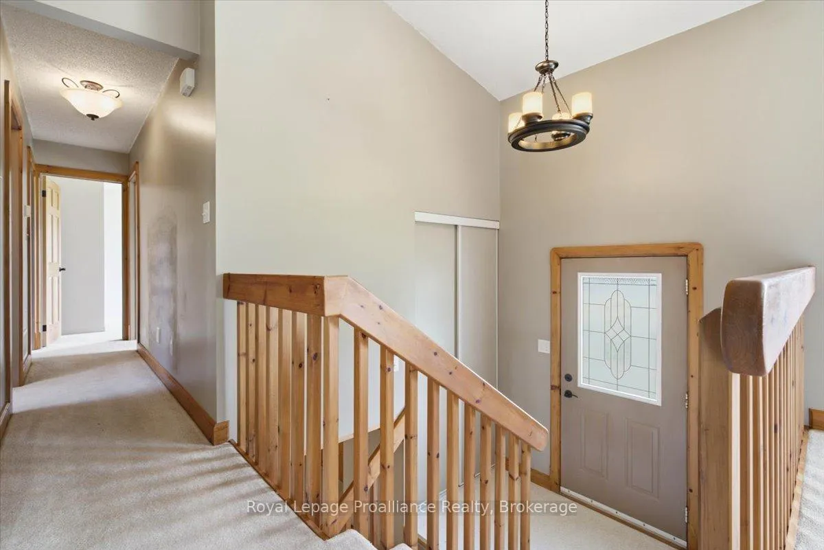 Photo 4 of 1005 Victoria Road, Prince Edward County, Ameliasburg Ward — HOMEH