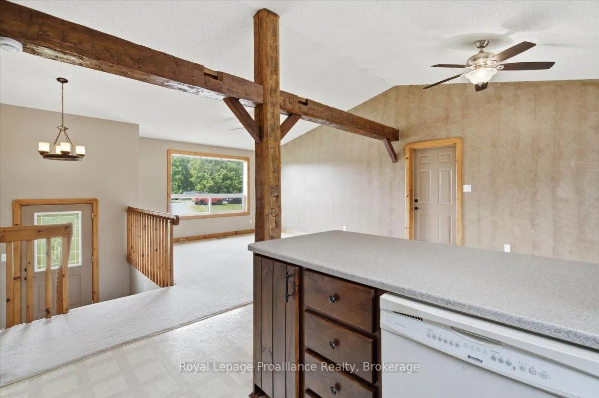 Photo 5 of 1005 Victoria Road, Prince Edward County, Ameliasburg Ward — HOMEH
