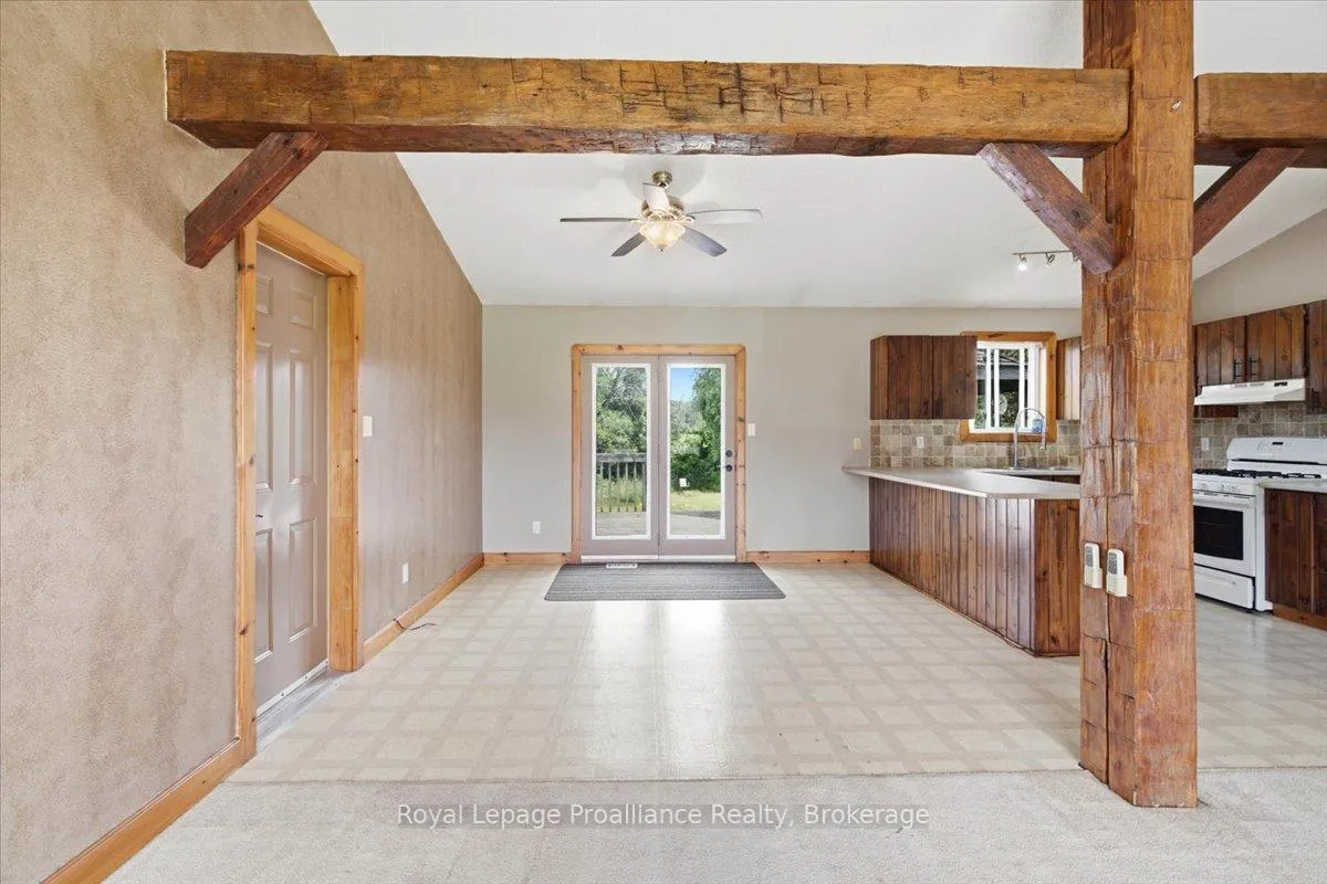 Photo 11 of 1005 Victoria Road, Prince Edward County, Ameliasburg Ward — HOMEH