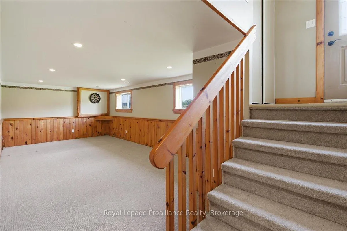 Photo 23 of 1005 Victoria Road, Prince Edward County, Ameliasburg Ward — HOMEH
