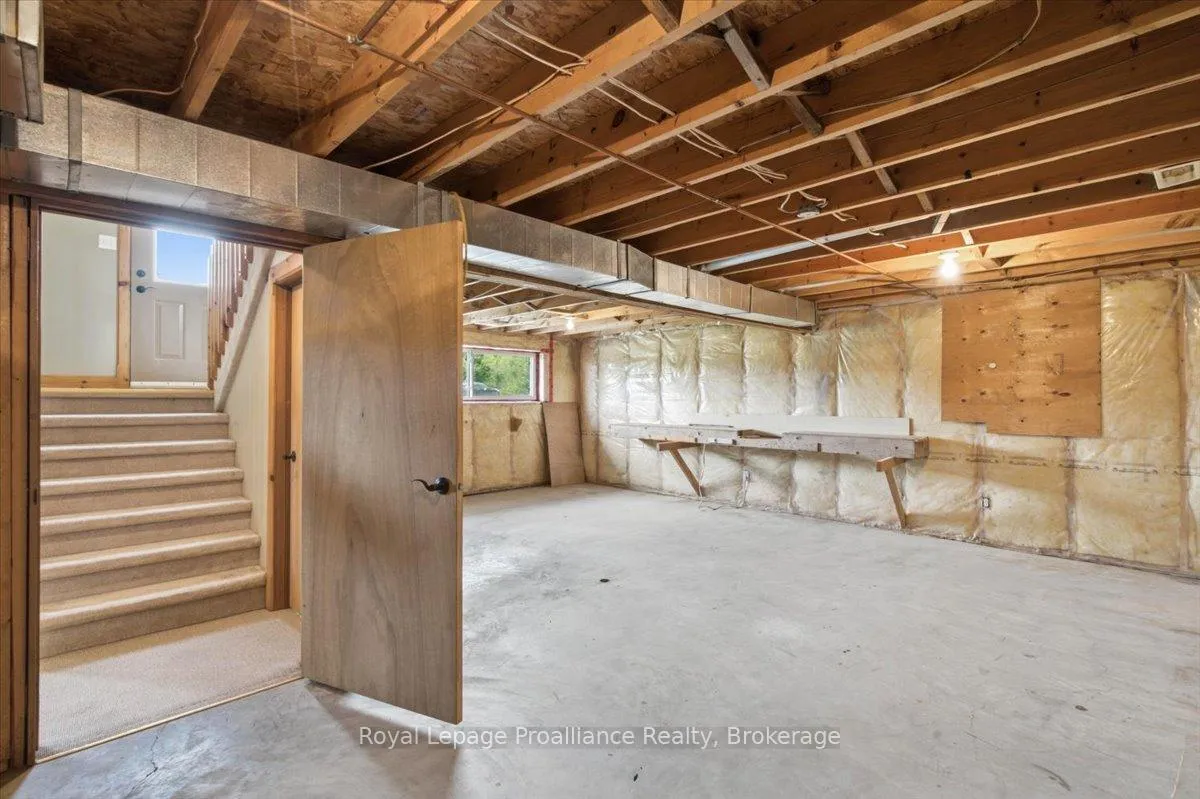 Photo 26 of 1005 Victoria Road, Prince Edward County, Ameliasburg Ward — HOMEH
