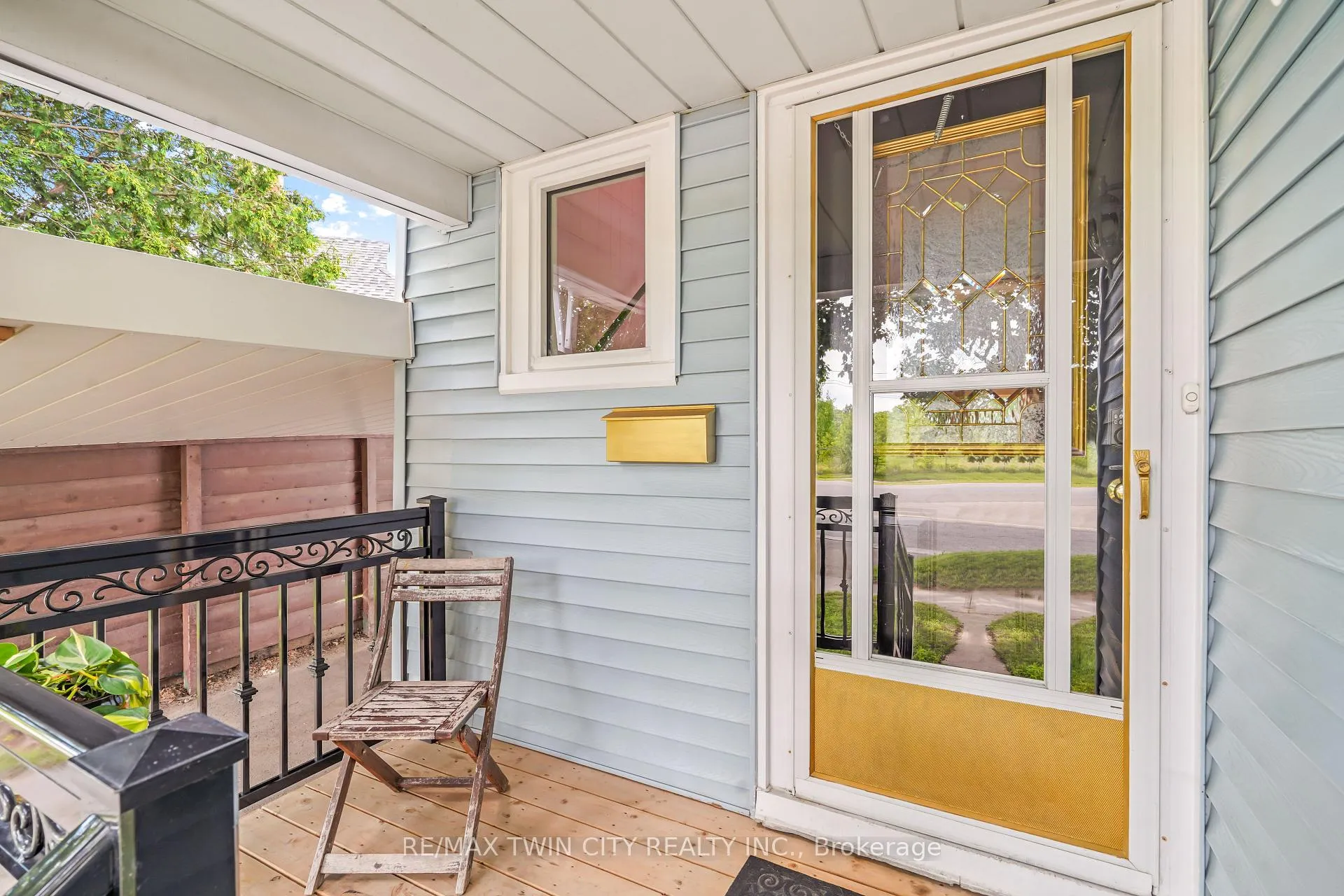 Photo 5 of 3 Brighton Avenue, Brantford, Eagle Place — HOMEH