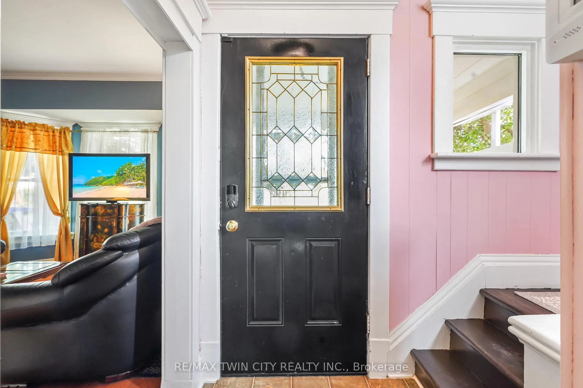 Photo 6 of 3 Brighton Avenue, Brantford, Eagle Place — HOMEH