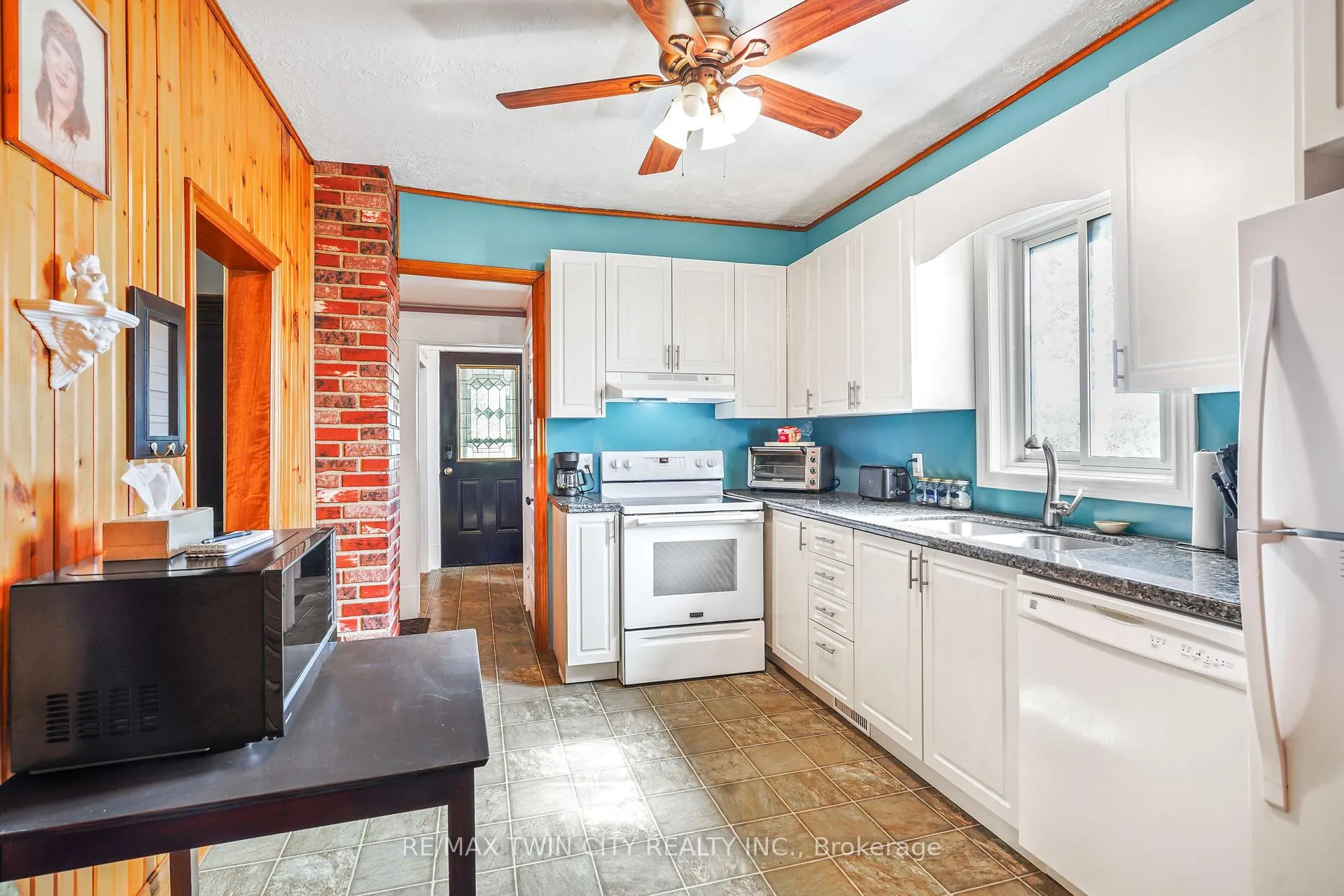 Photo 14 of 3 Brighton Avenue, Brantford, Eagle Place — HOMEH