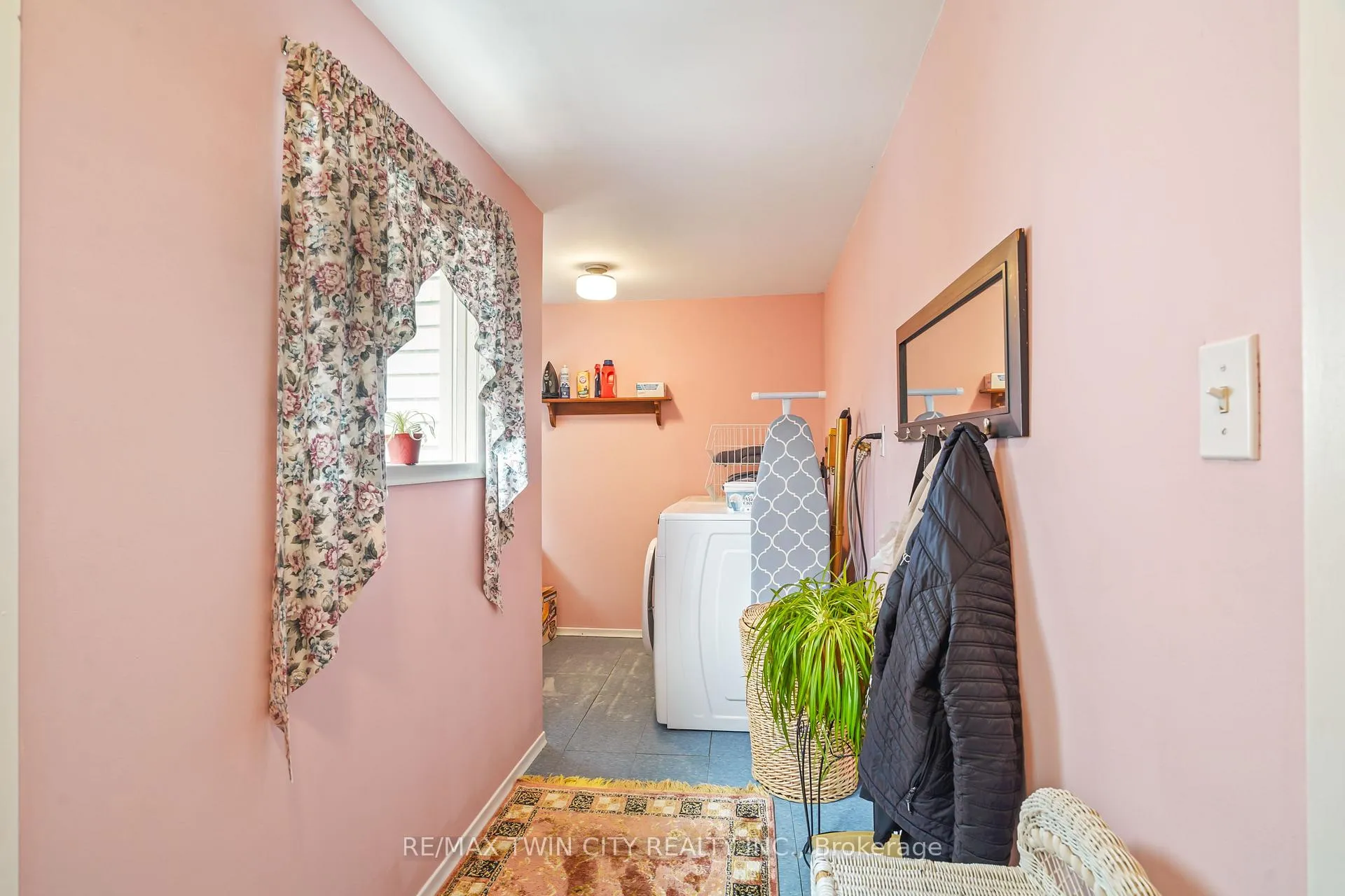 Photo 16 of 3 Brighton Avenue, Brantford, Eagle Place — HOMEH