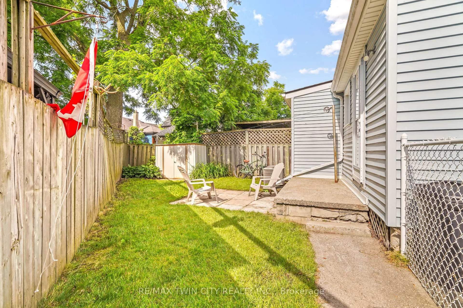 Photo 32 of 3 Brighton Avenue, Brantford, Eagle Place — HOMEH