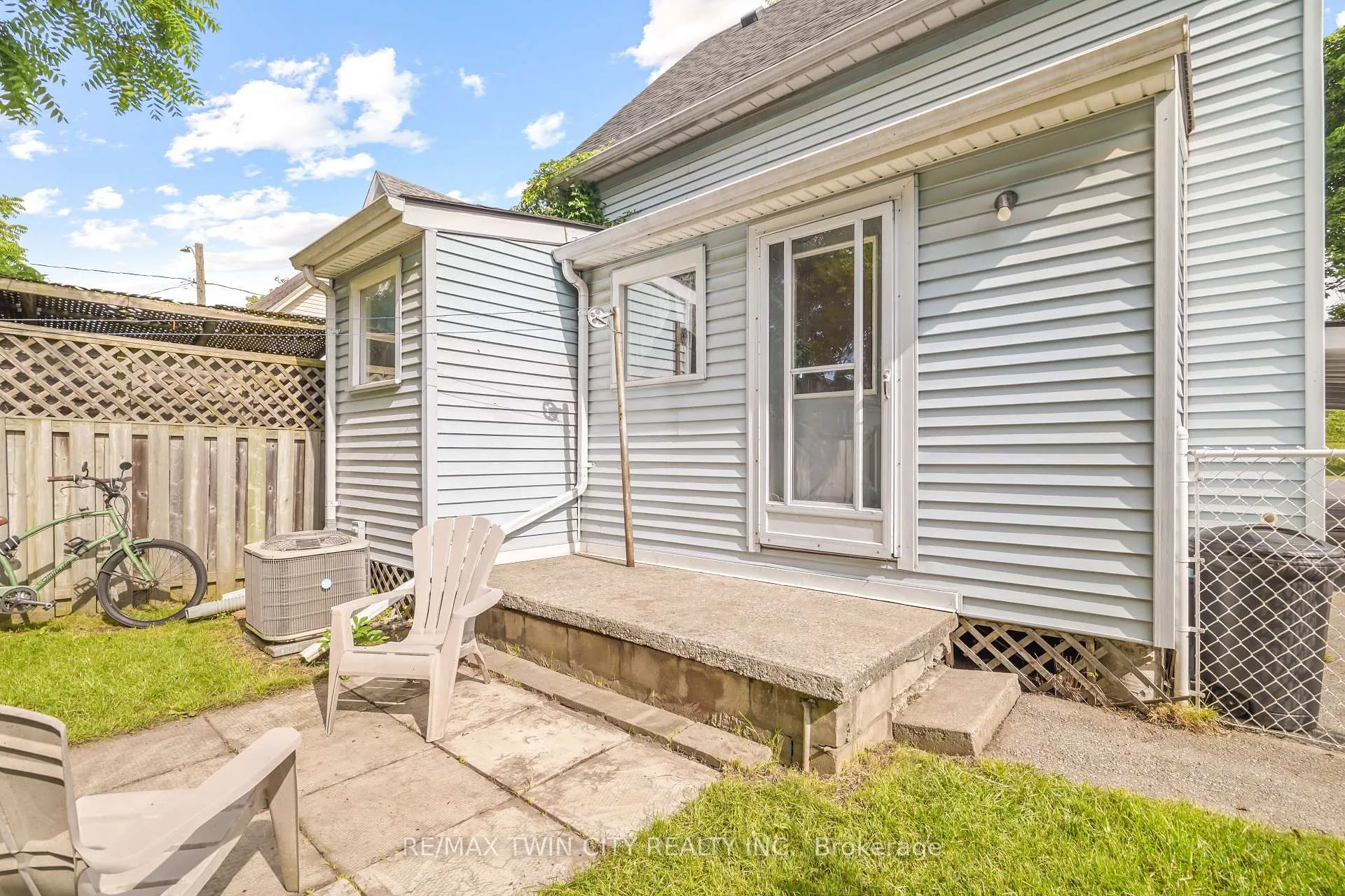 Photo 33 of 3 Brighton Avenue, Brantford, Eagle Place — HOMEH