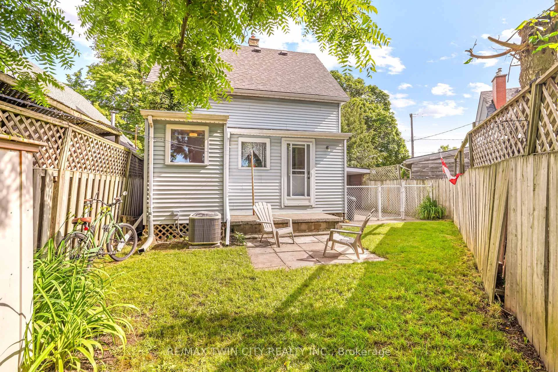 Photo 35 of 3 Brighton Avenue, Brantford, Eagle Place — HOMEH