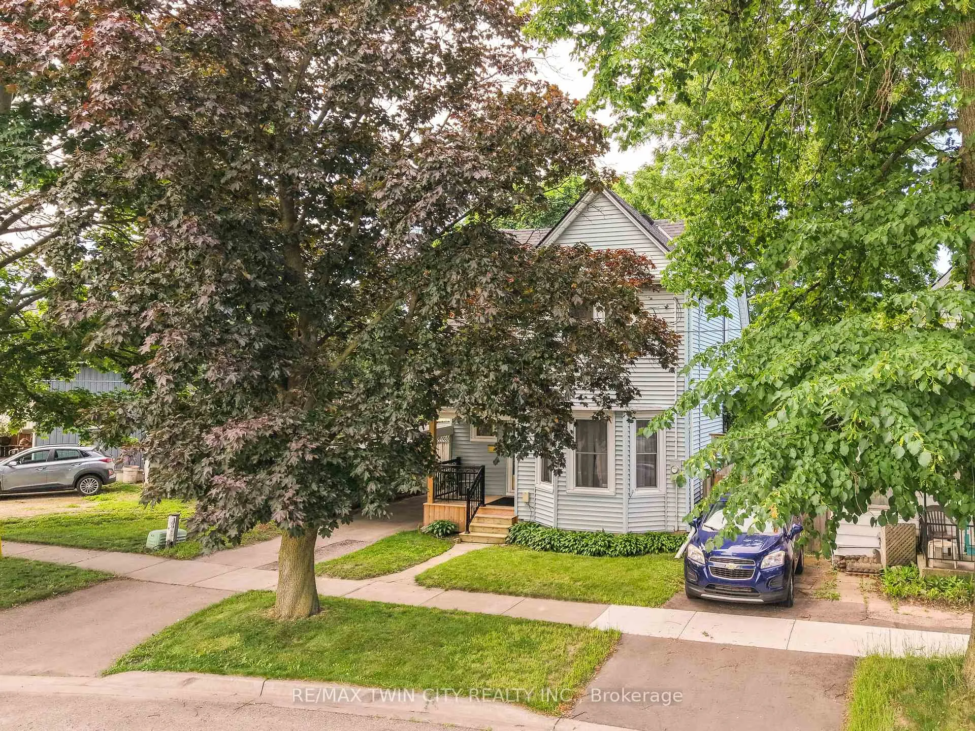 Photo 36 of 3 Brighton Avenue, Brantford, Eagle Place — HOMEH