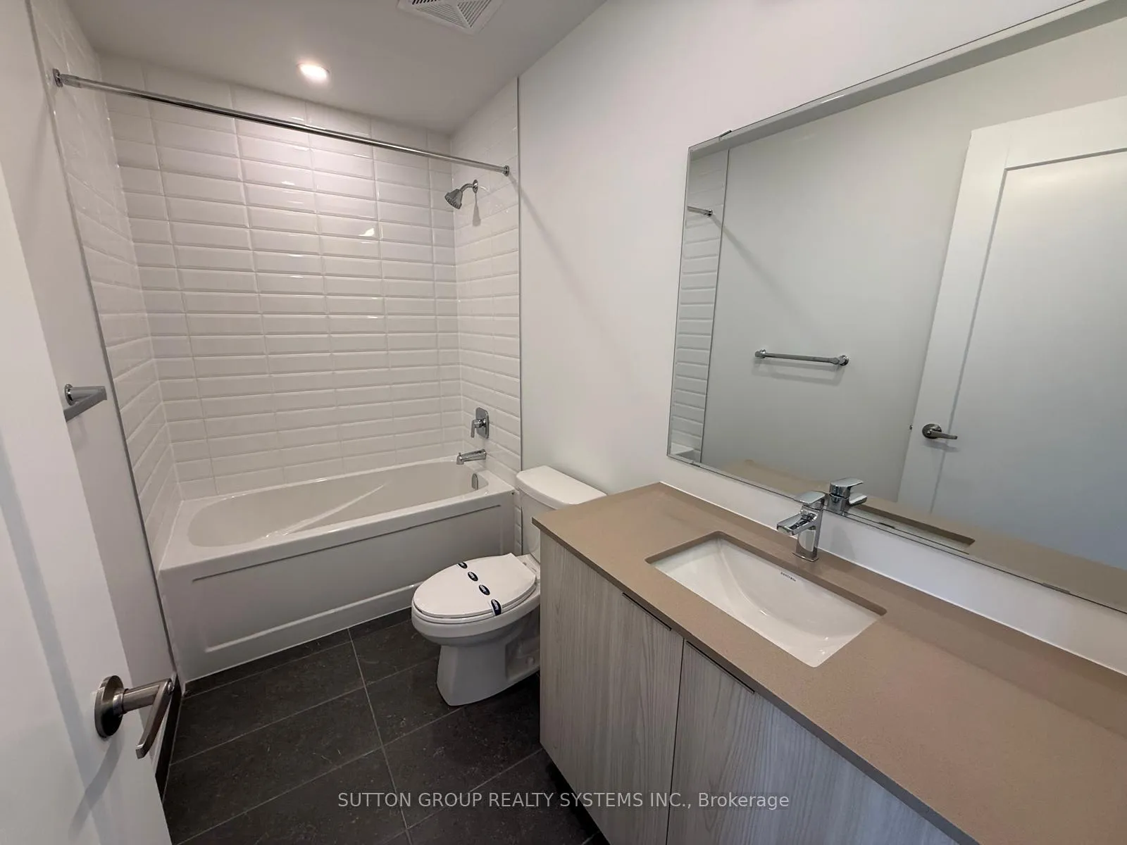 Photo 14 of Unit 404, 740 Whitlock Avenue, Milton, Cobban — HOMEH