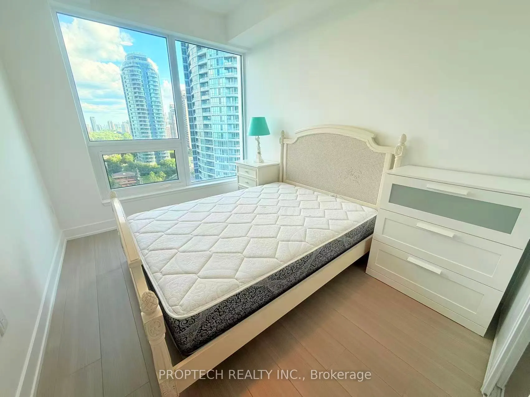Photo 10 of 36 Olive Avenue, North York, Willowdale East — HOMEH