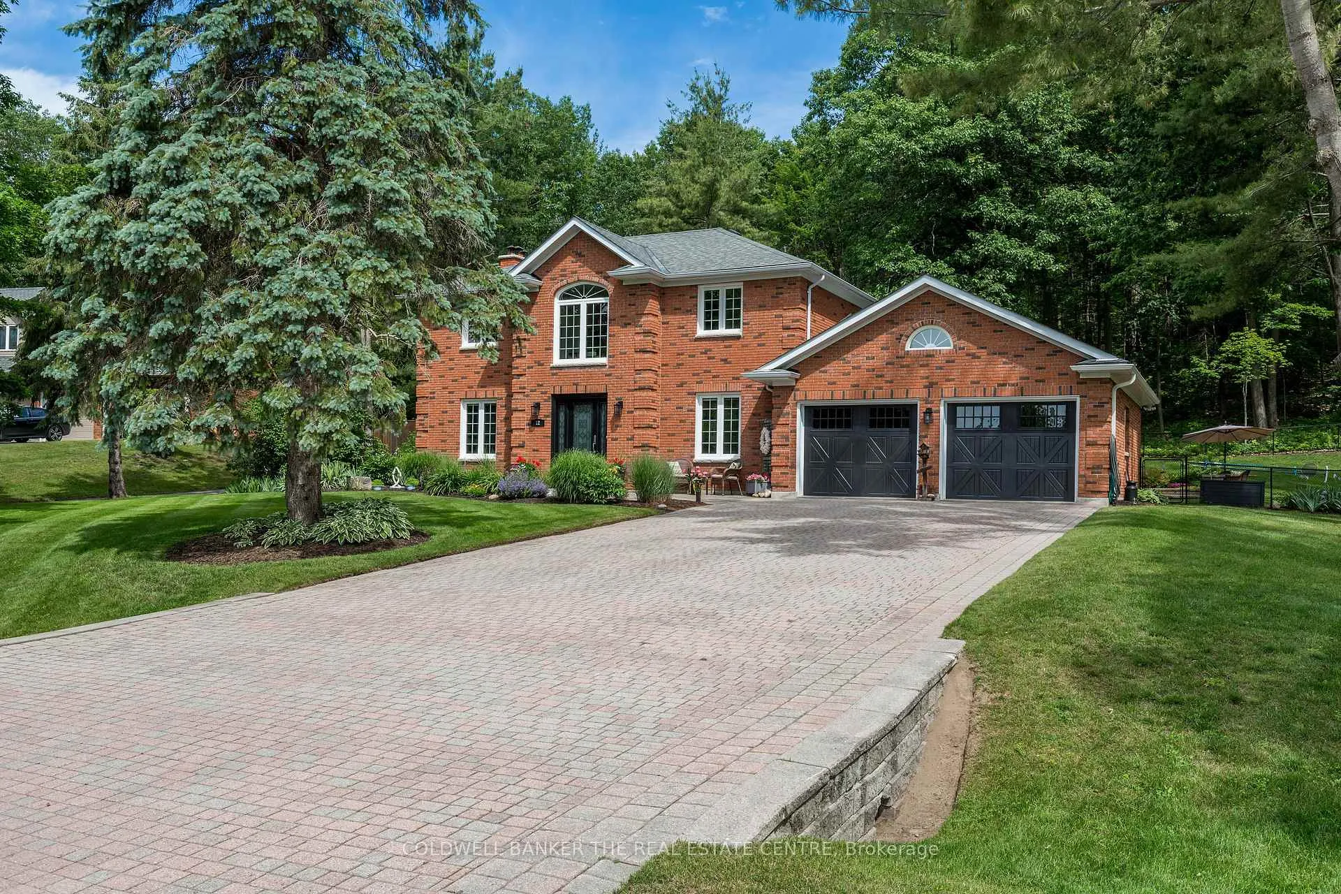 Photo 1 of 12 Idlewood Drive, Springwater, Midhurst — HOMEH
