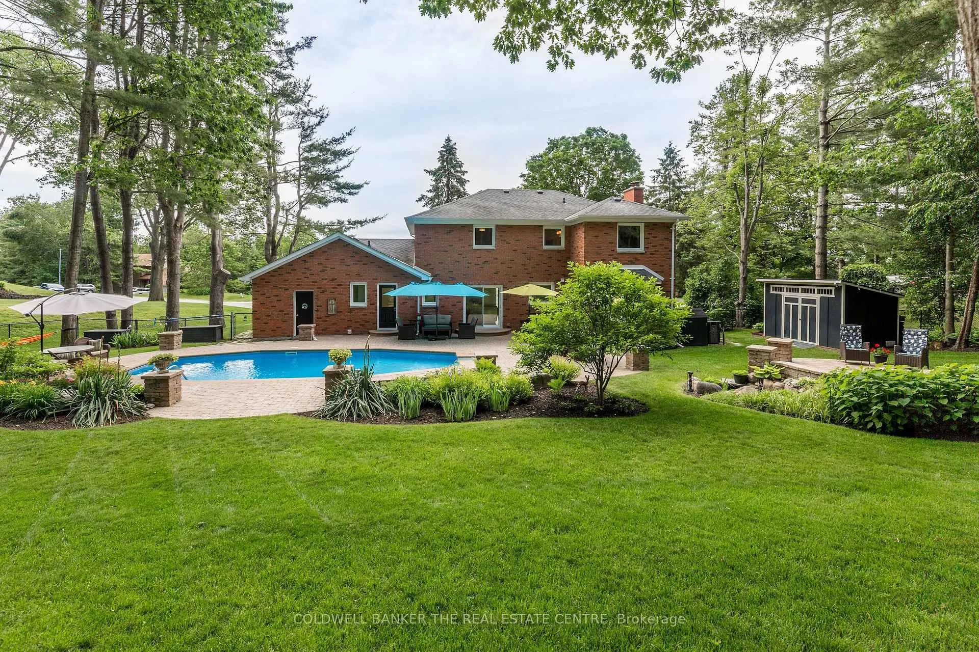 Photo 2 of 12 Idlewood Drive, Springwater, Midhurst — HOMEH