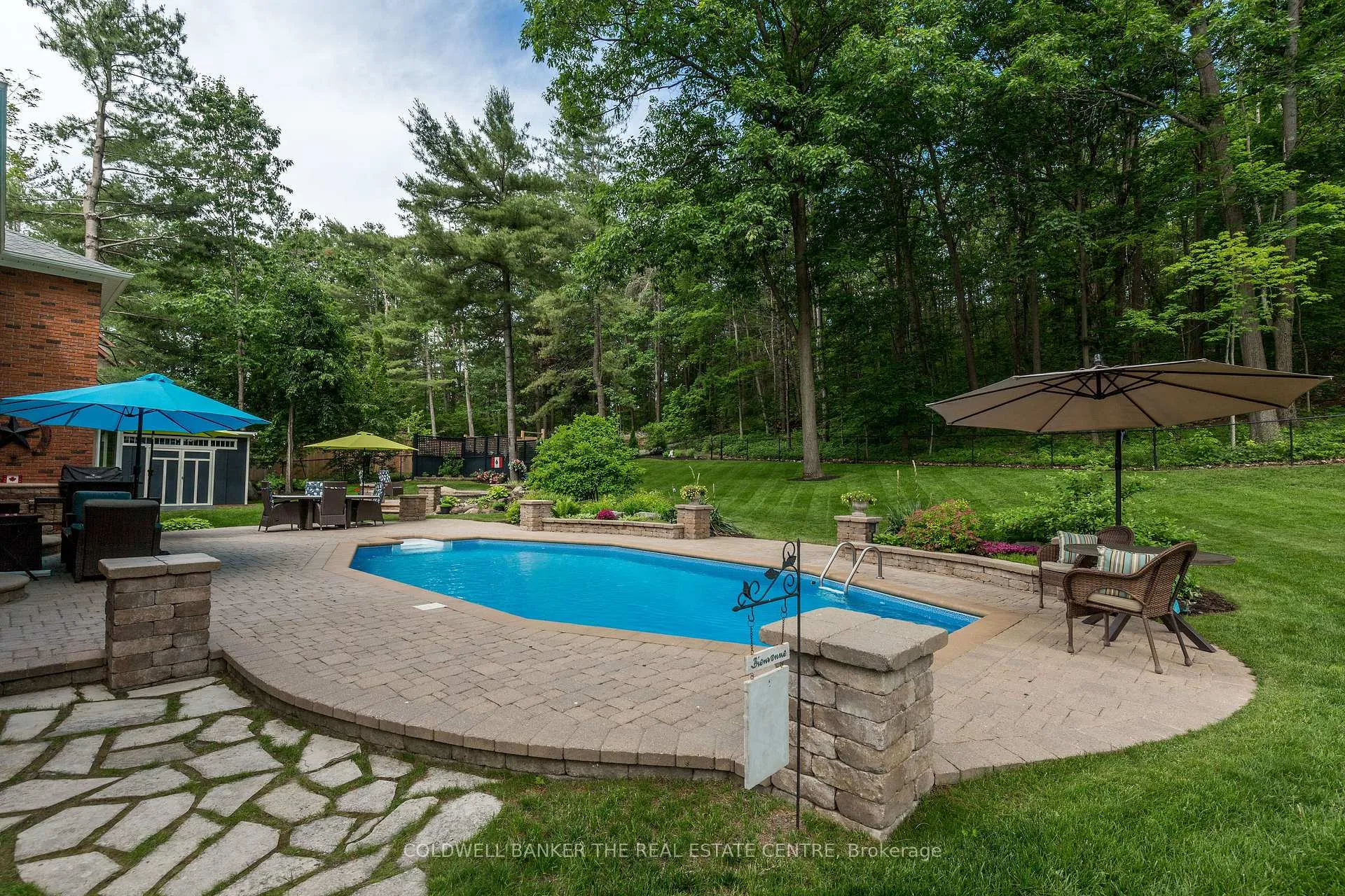 Photo 3 of 12 Idlewood Drive, Springwater, Midhurst — HOMEH