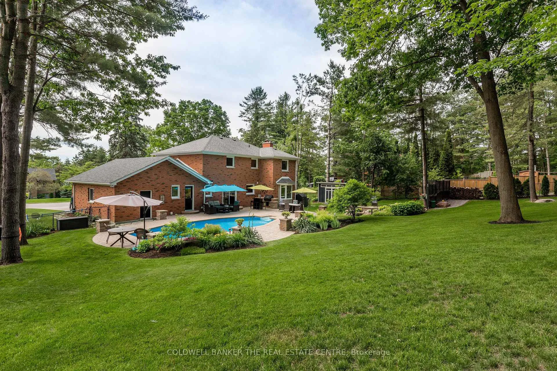 Photo 35 of 12 Idlewood Drive, Springwater, Midhurst — HOMEH