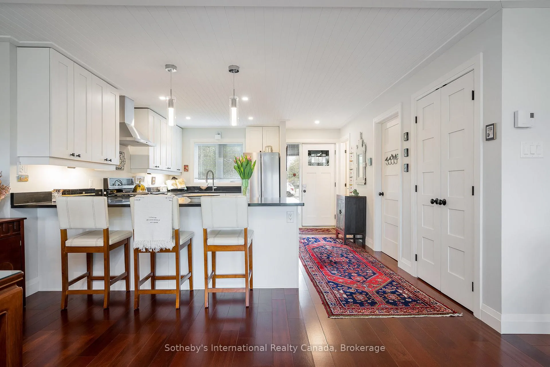 Photo 3 of Unit 5, 565 Oxbow Crescent, Collingwood — HOMEH