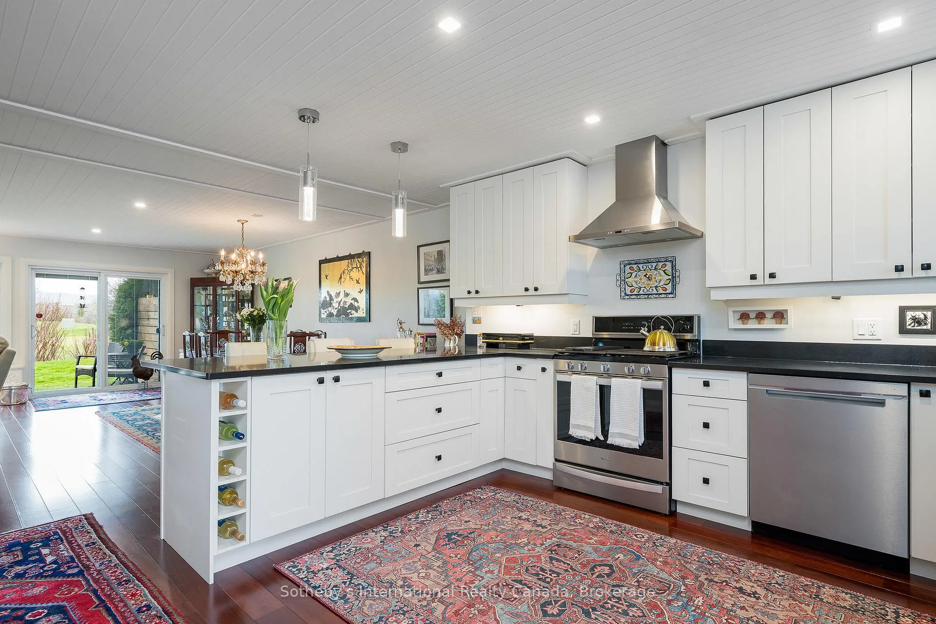 Photo 5 of Unit 5, 565 Oxbow Crescent, Collingwood — HOMEH