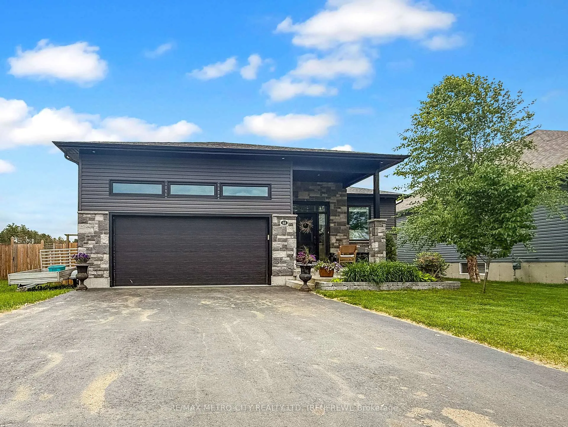 Photo 1 of 65 Noble Crescent, Petawawa, Petawawa — HOMEH
