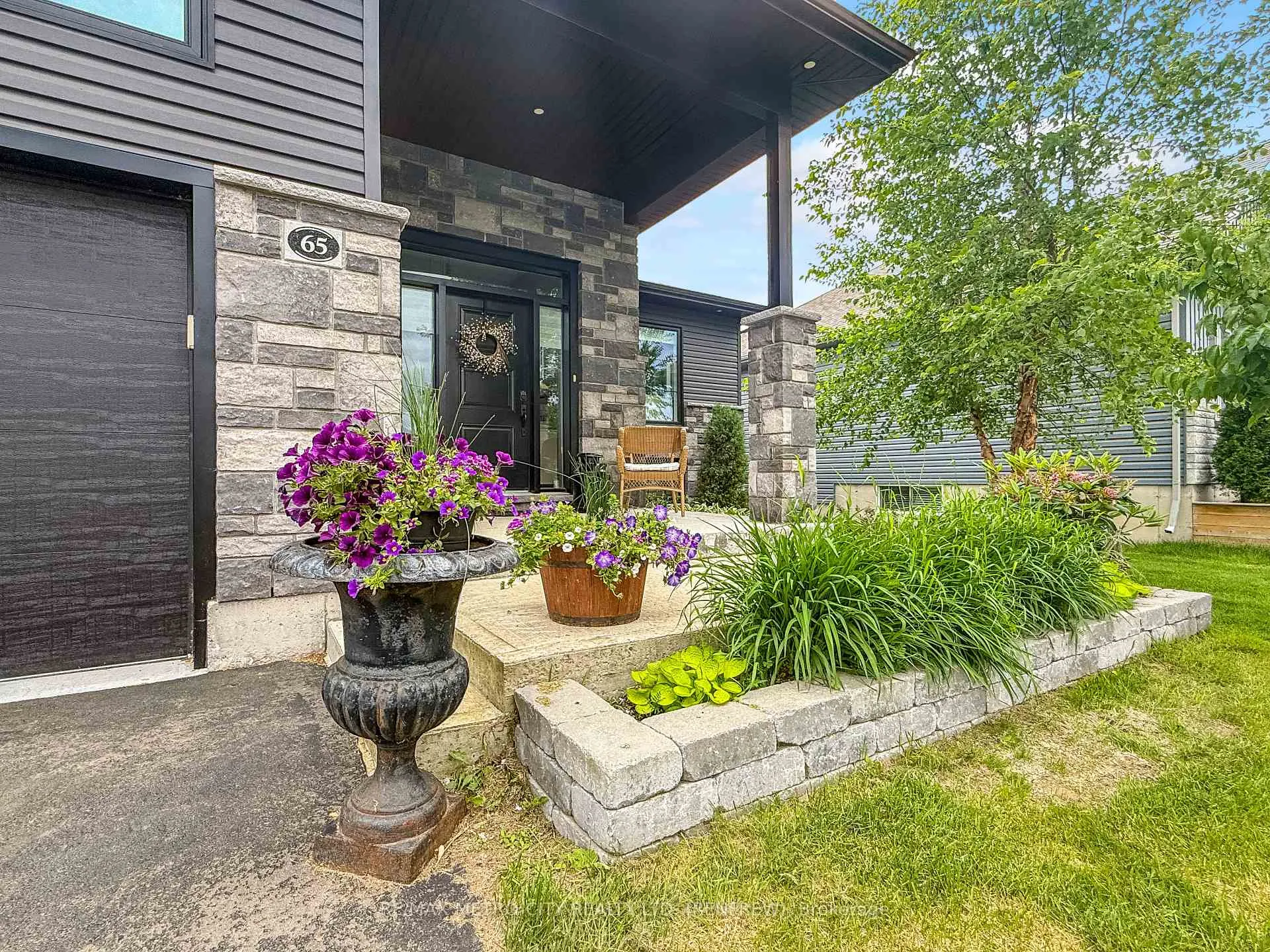 Photo 4 of 65 Noble Crescent, Petawawa, Petawawa — HOMEH