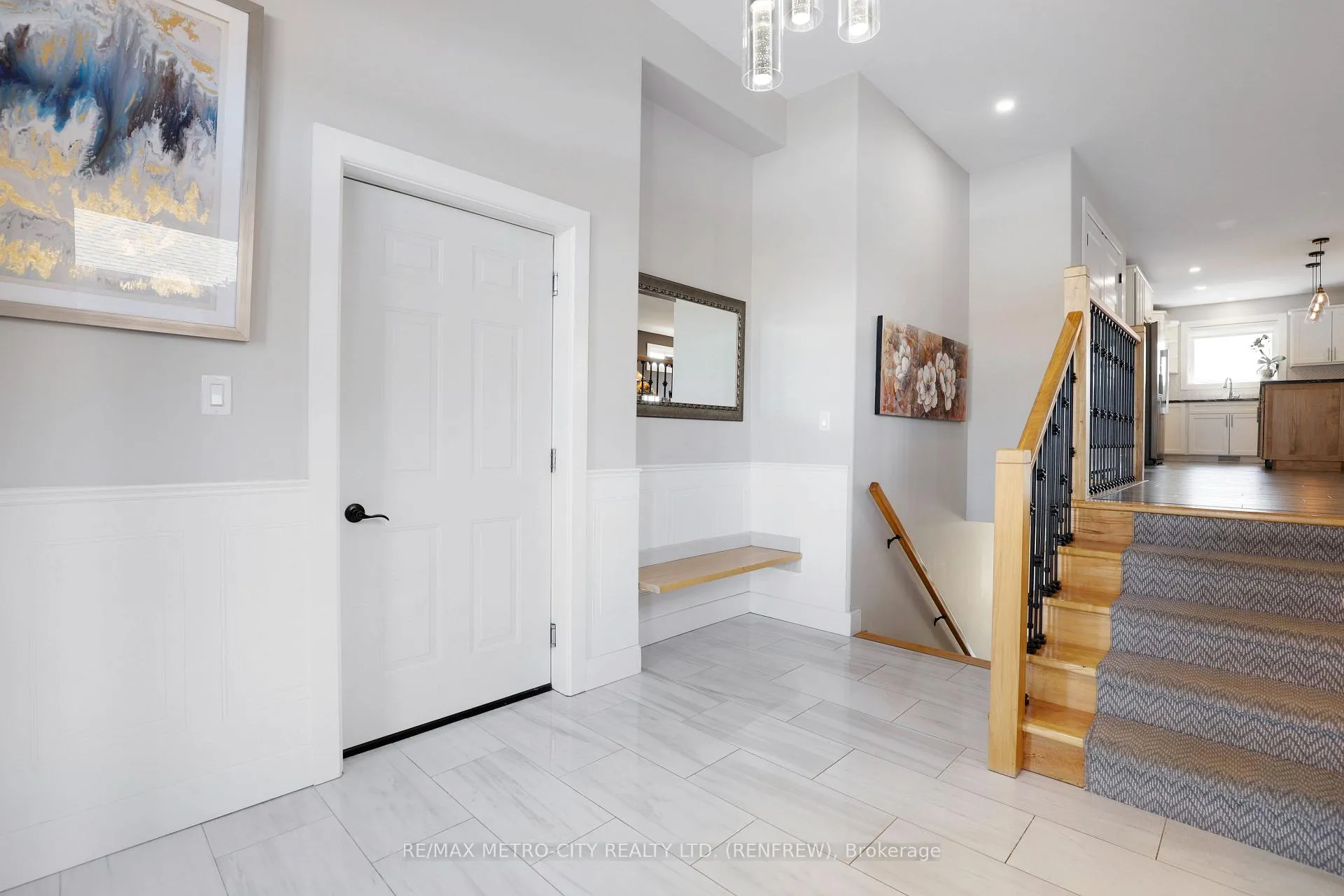 Photo 5 of 65 Noble Crescent, Petawawa, Petawawa — HOMEH