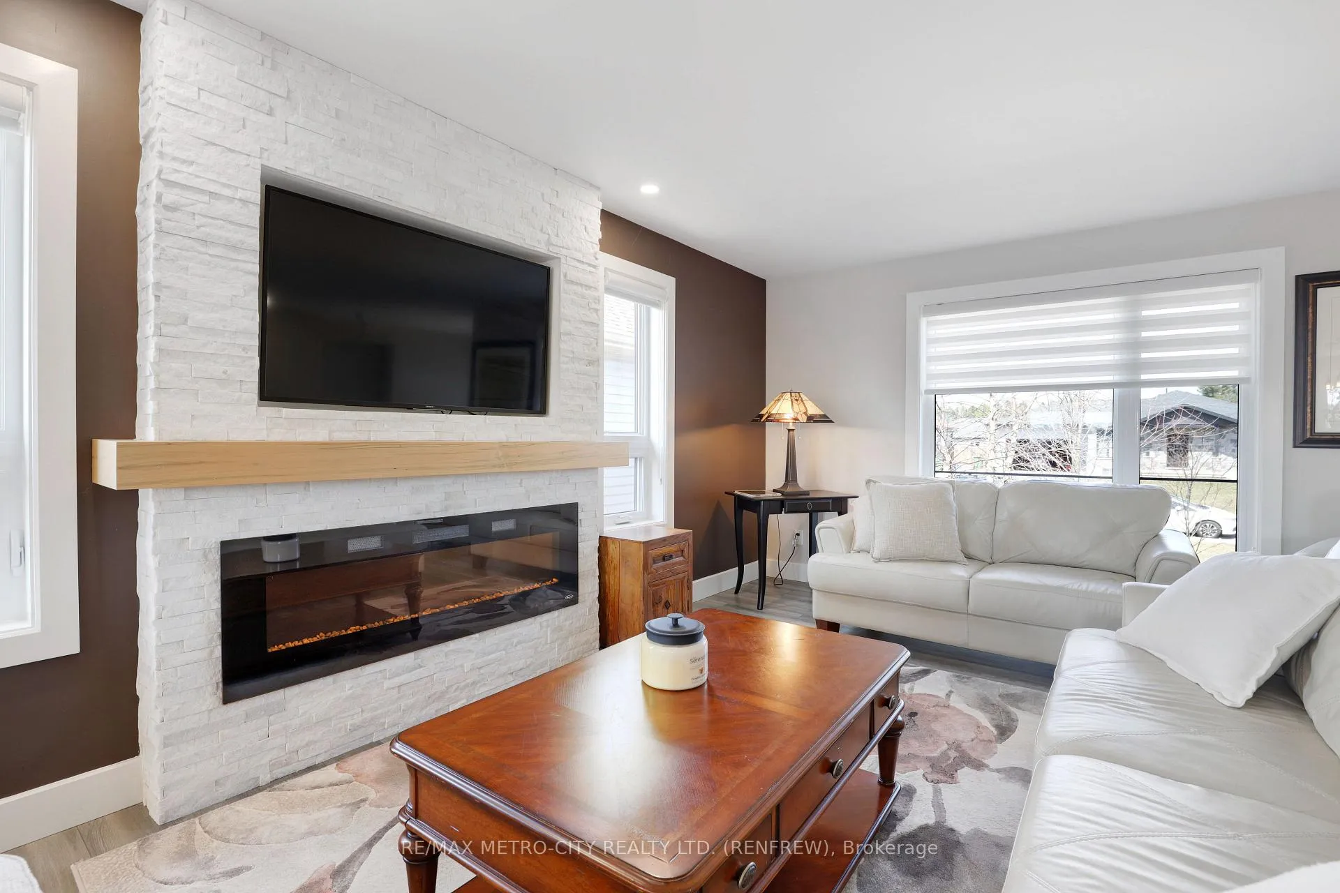 Photo 11 of 65 Noble Crescent, Petawawa, Petawawa — HOMEH