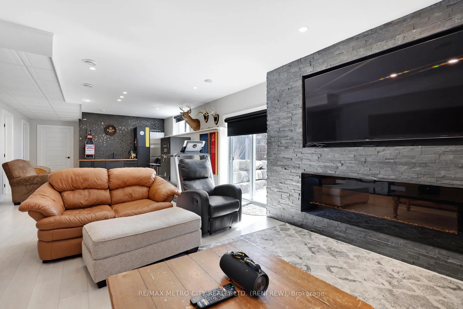 Photo 31 of 65 Noble Crescent, Petawawa, Petawawa — HOMEH