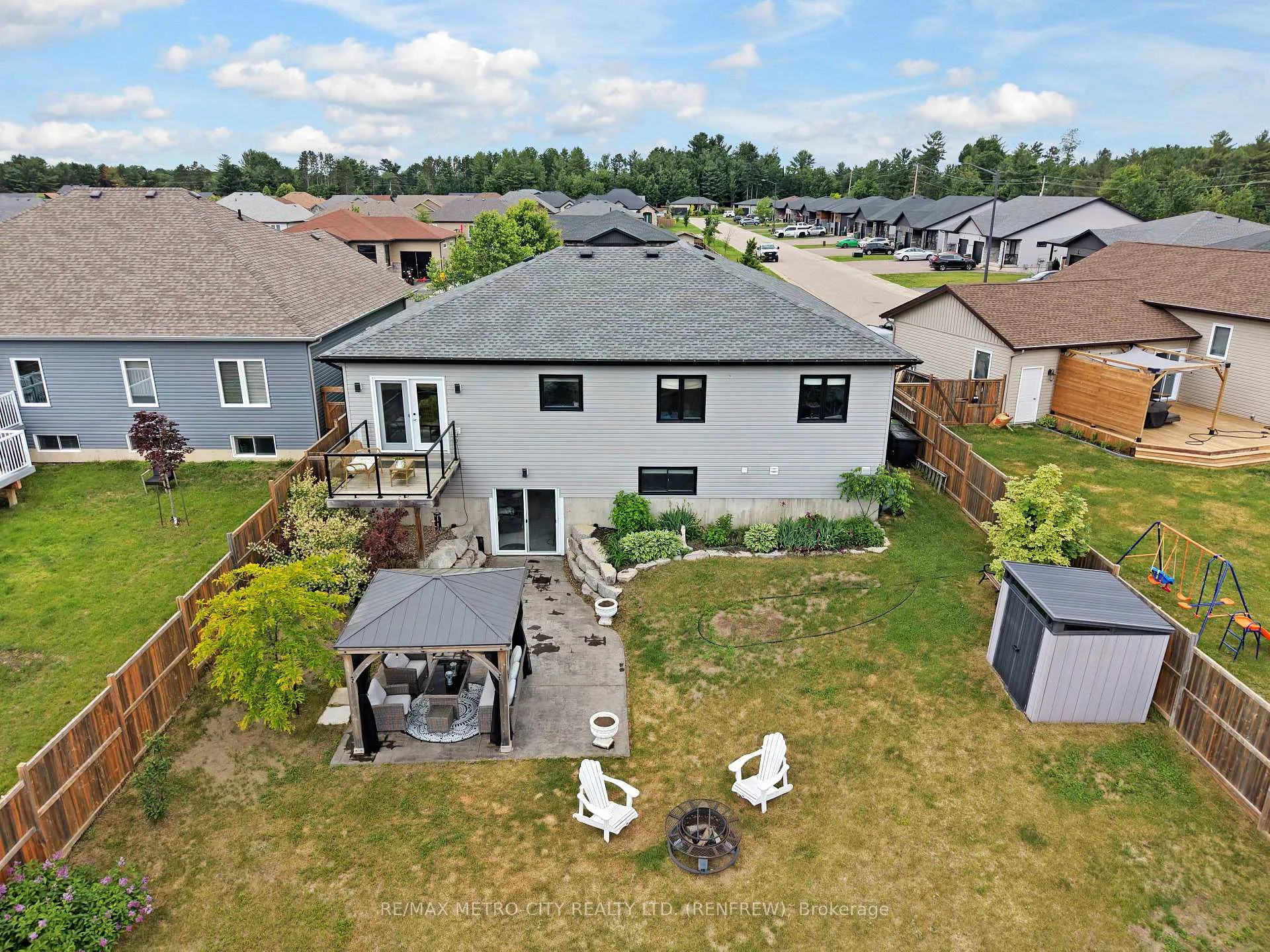Photo 42 of 65 Noble Crescent, Petawawa, Petawawa — HOMEH