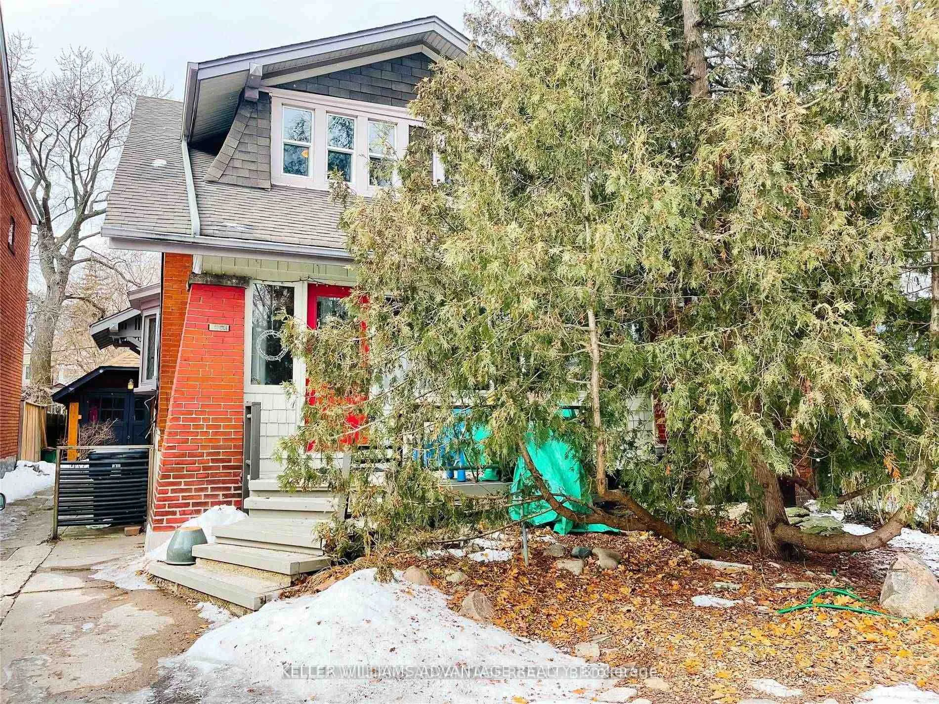 Photo 1 of Unit #Upper, 98 Woodycrest Avenue, Toronto, Danforth Village-East York — HOMEH