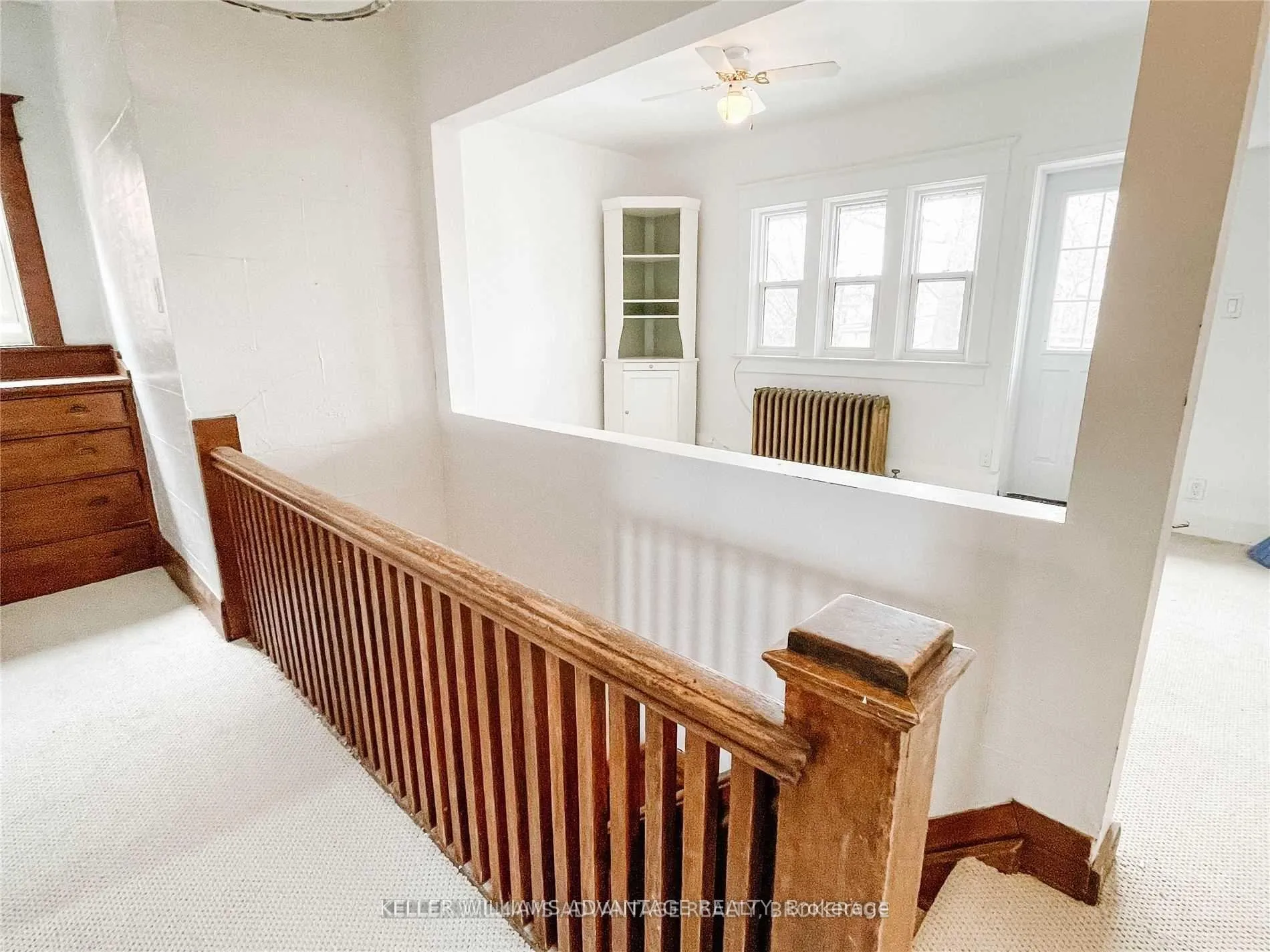 Photo 5 of Unit #Upper, 98 Woodycrest Avenue, Toronto, Danforth Village-East York — HOMEH