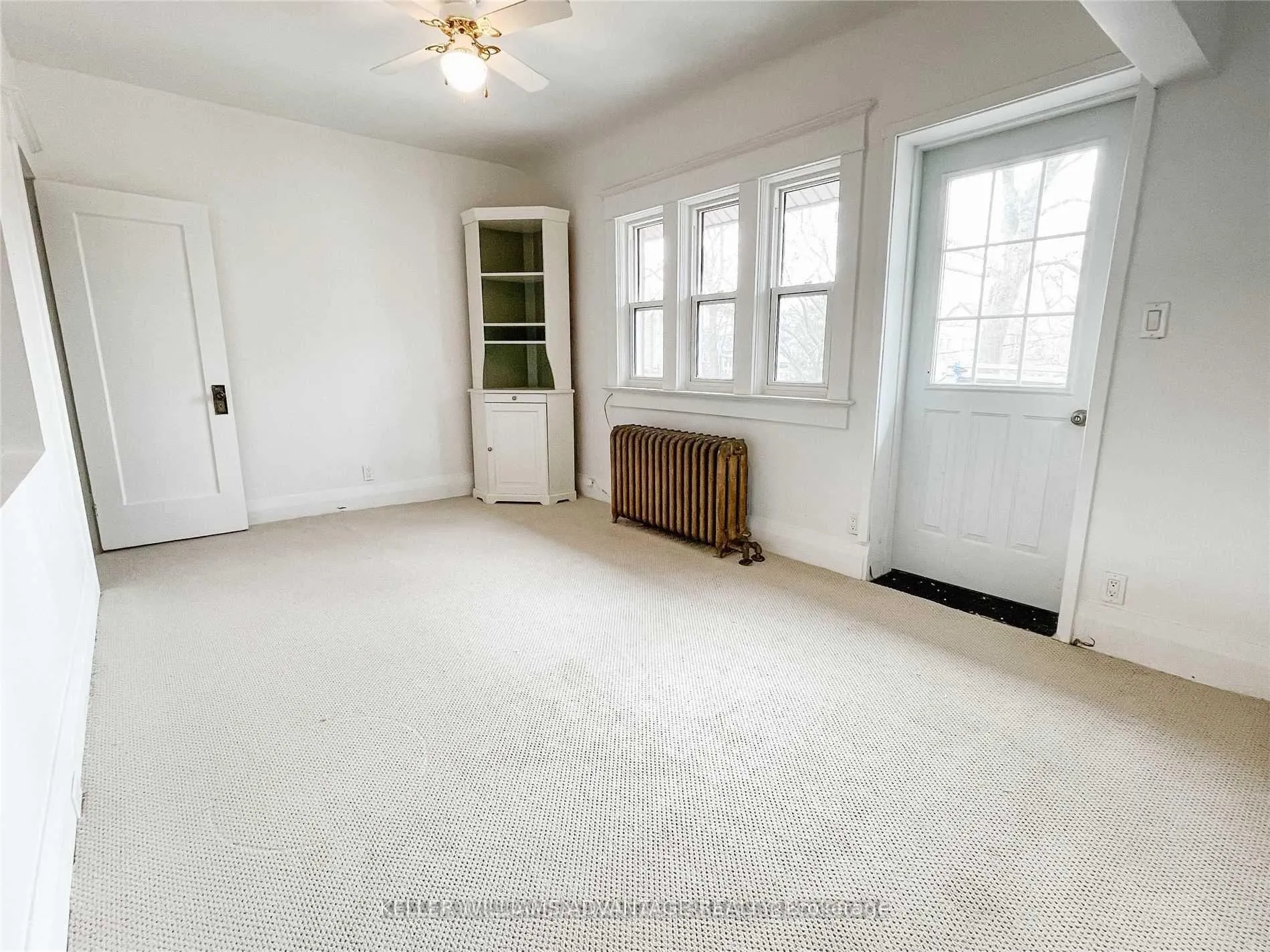 Photo 7 of Unit #Upper, 98 Woodycrest Avenue, Toronto, Danforth Village-East York — HOMEH