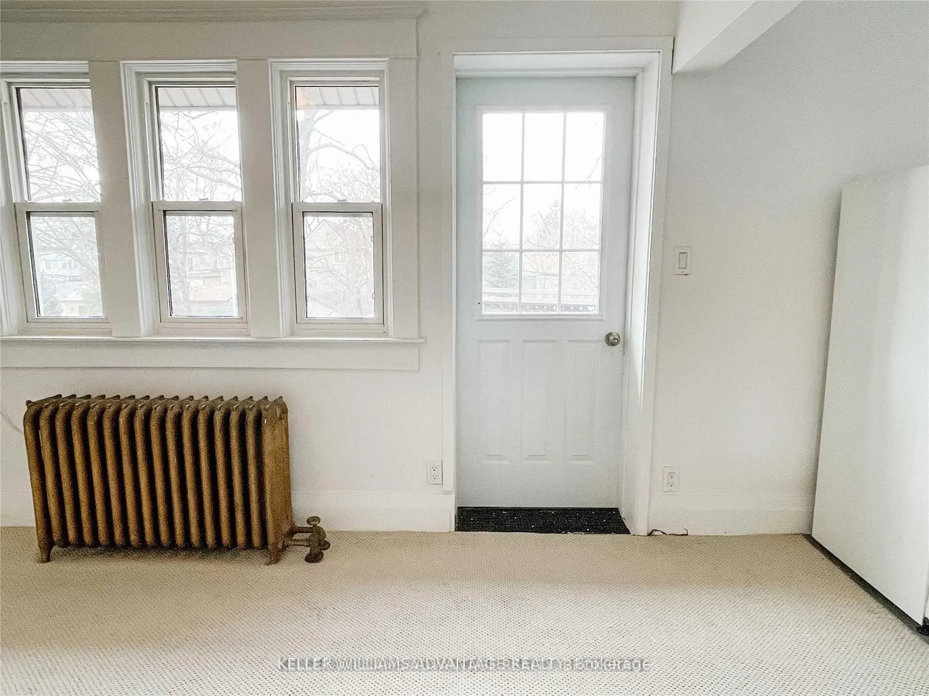 Photo 8 of Unit #Upper, 98 Woodycrest Avenue, Toronto, Danforth Village-East York — HOMEH