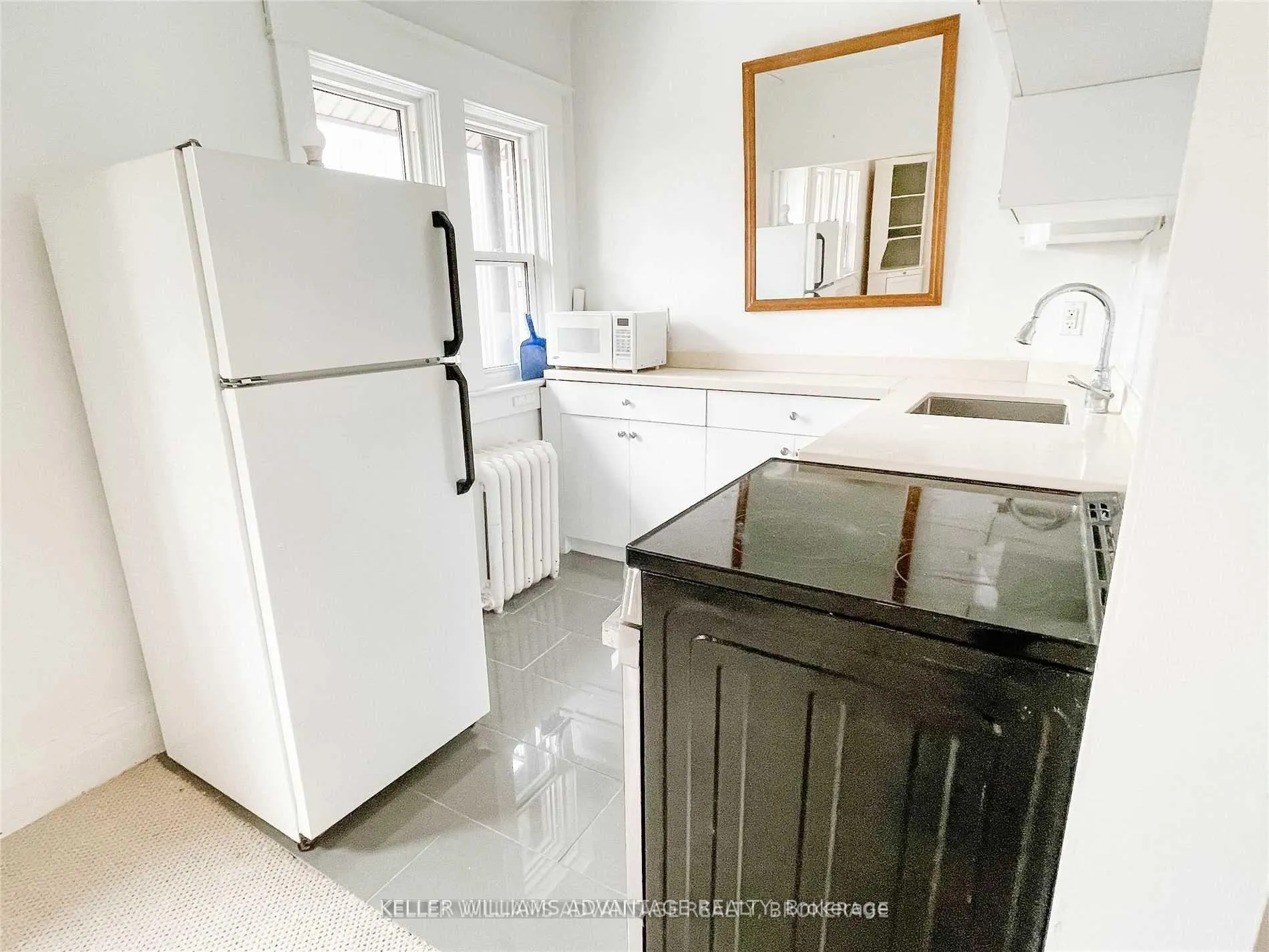 Photo 11 of Unit #Upper, 98 Woodycrest Avenue, Toronto, Danforth Village-East York — HOMEH