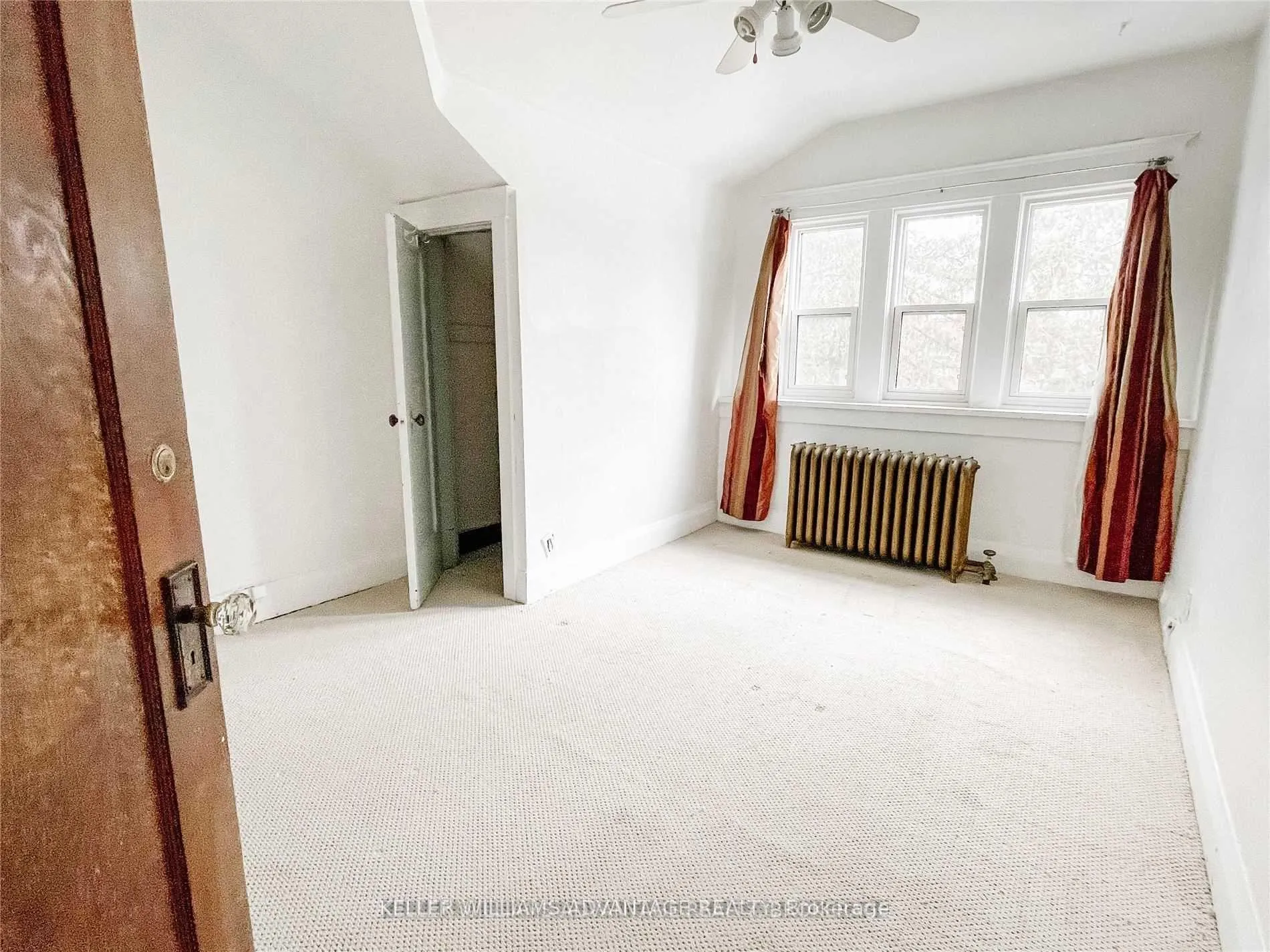 Photo 15 of Unit #Upper, 98 Woodycrest Avenue, Toronto, Danforth Village-East York — HOMEH