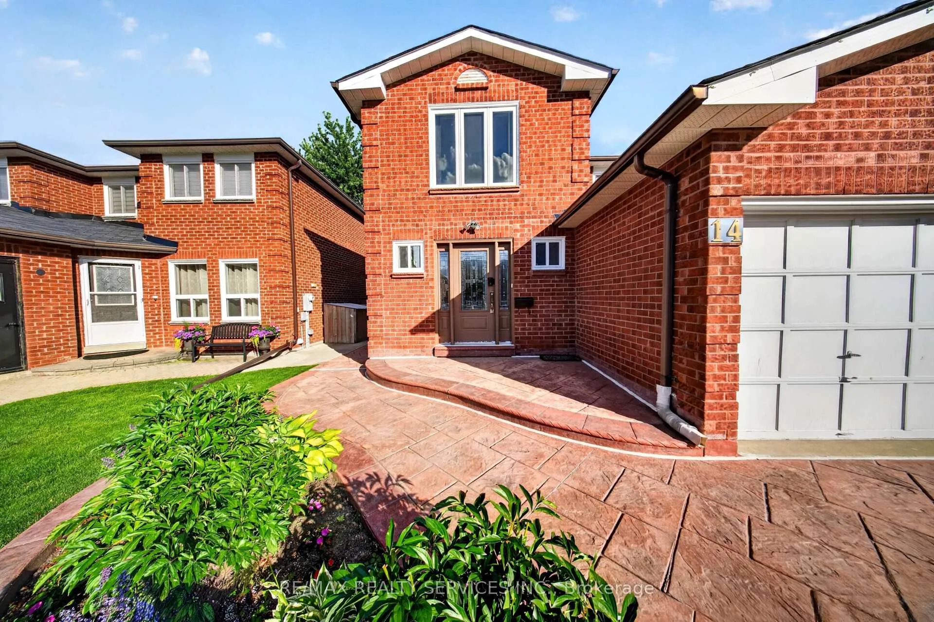 Photo 3 of 14 Gatesgill Street, Brampton, Brampton West — HOMEH