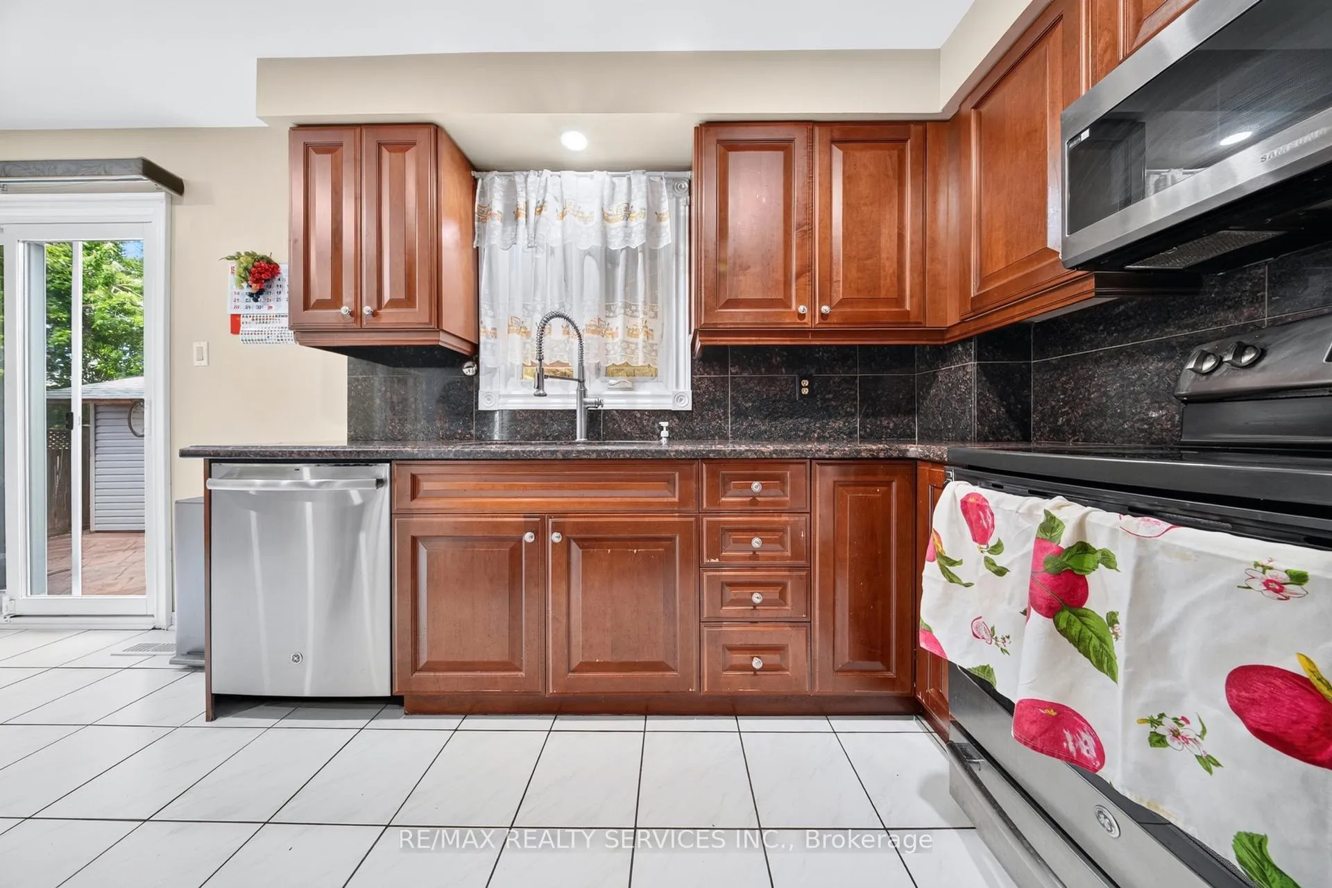Photo 13 of 14 Gatesgill Street, Brampton, Brampton West — HOMEH
