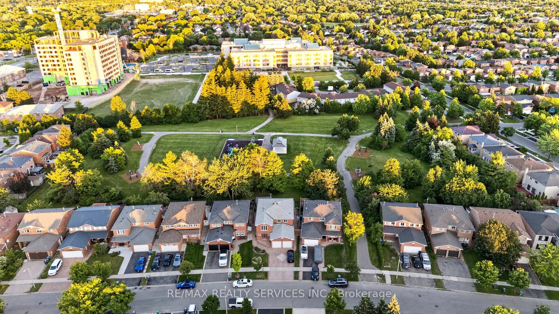 Photo 48 of 14 Gatesgill Street, Brampton, Brampton West — HOMEH