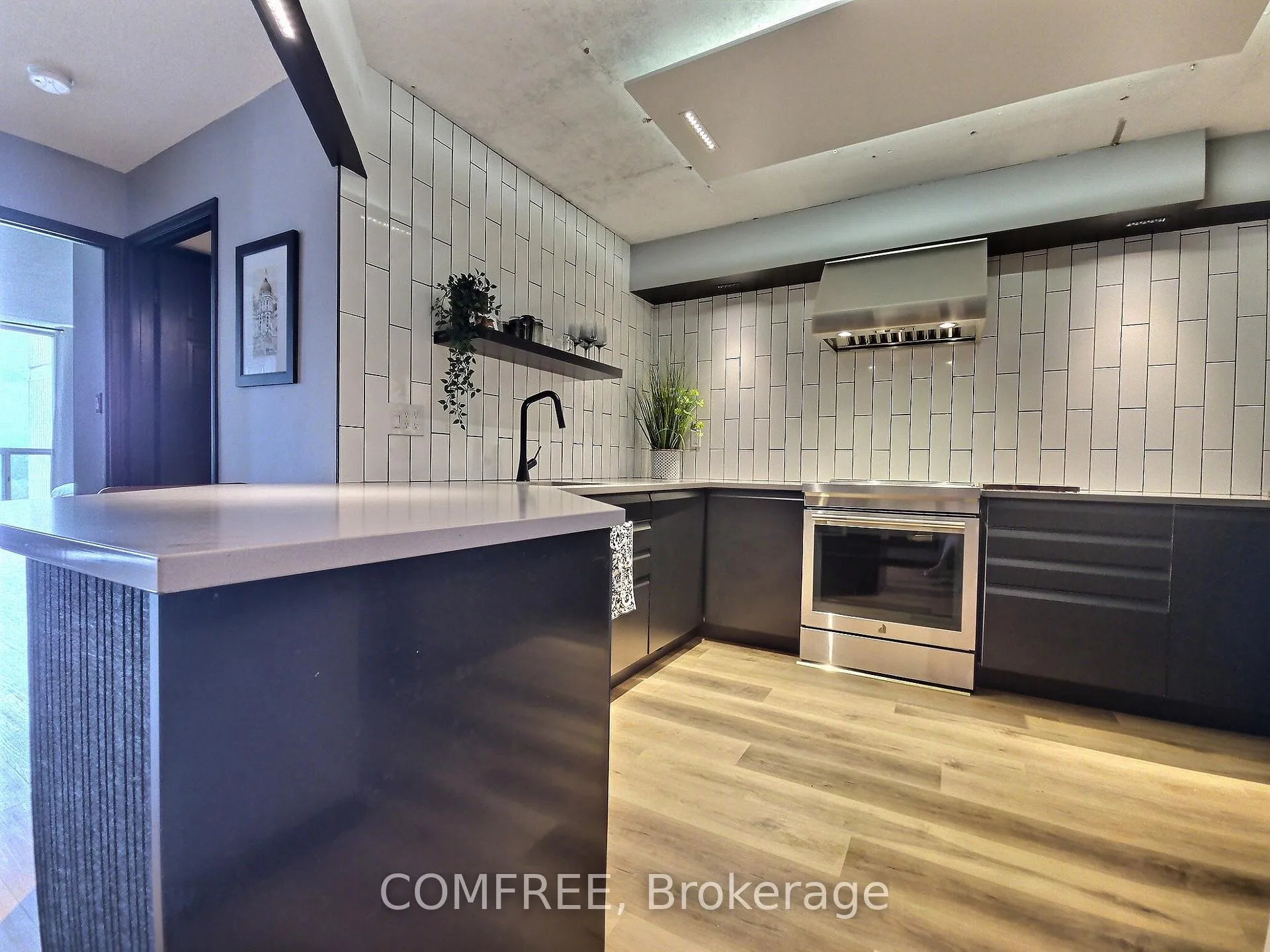 Photo 5 of Unit 1102, 20 McFarlane Drive, Halton Hills, Georgetown — HOMEH