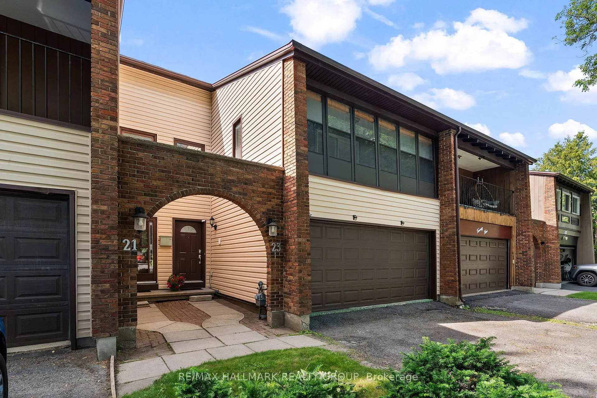 Photo 1 of 23 Oberon Street, Ottawa, Westcliffe Estates — HOMEH