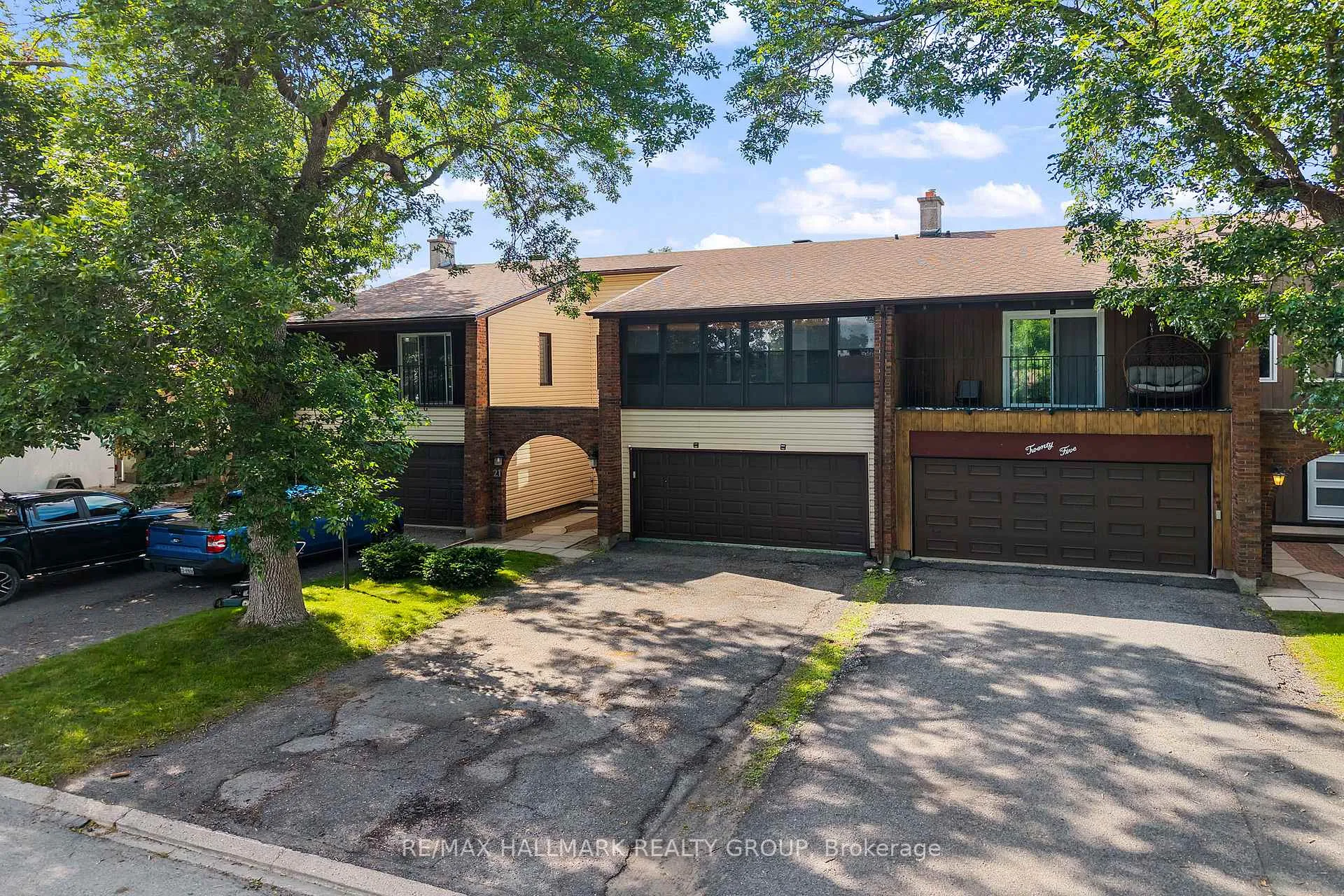 Photo 2 of 23 Oberon Street, Ottawa, Westcliffe Estates — HOMEH