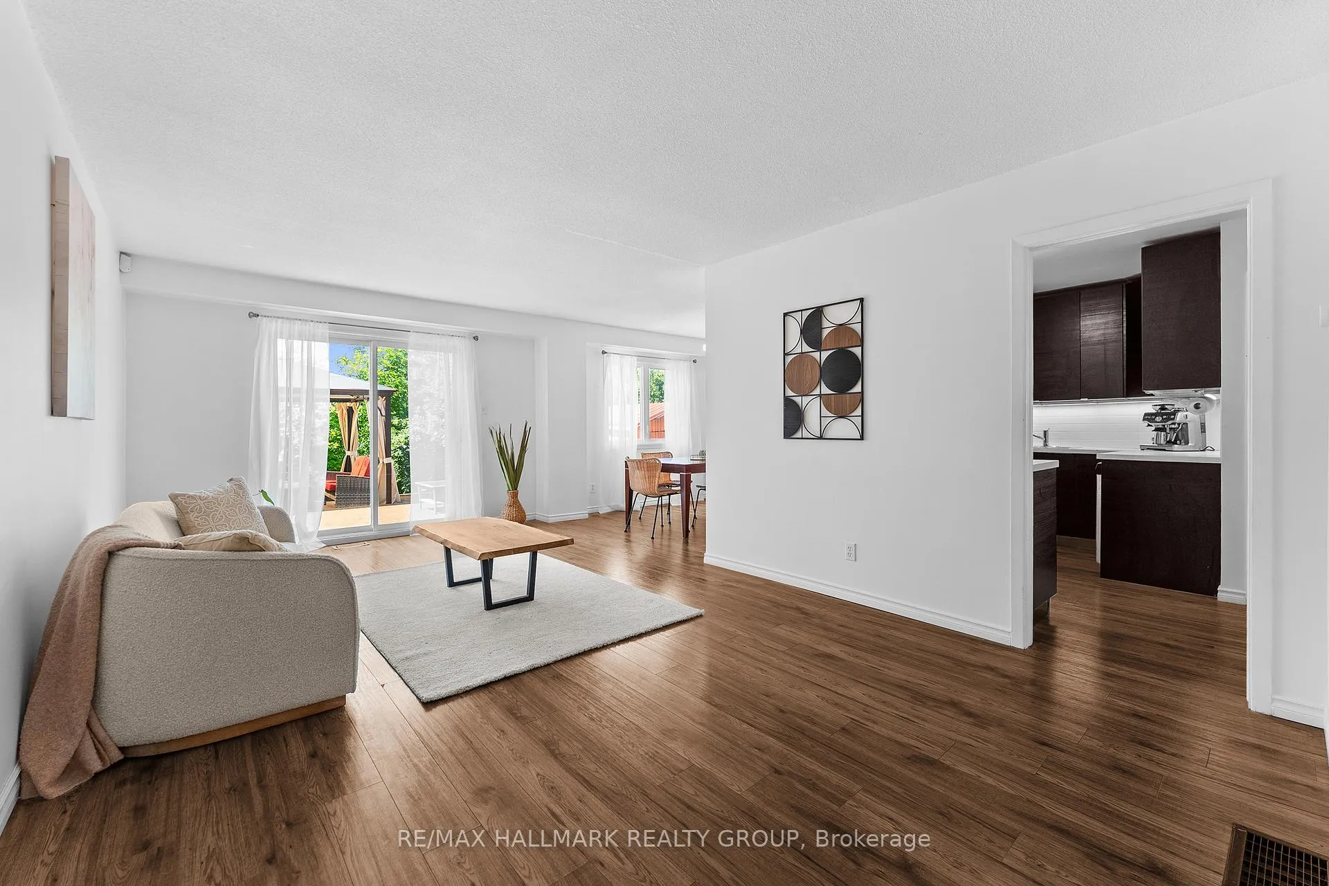Photo 12 of 23 Oberon Street, Ottawa, Westcliffe Estates — HOMEH