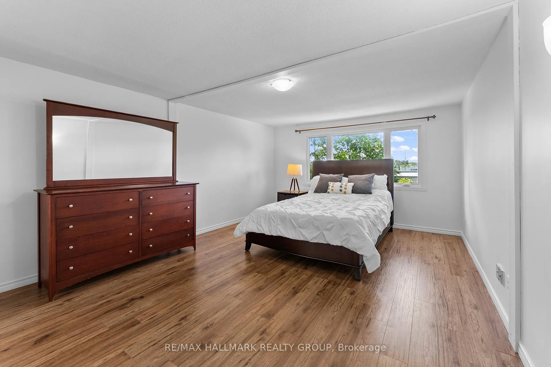 Photo 32 of 23 Oberon Street, Ottawa, Westcliffe Estates — HOMEH