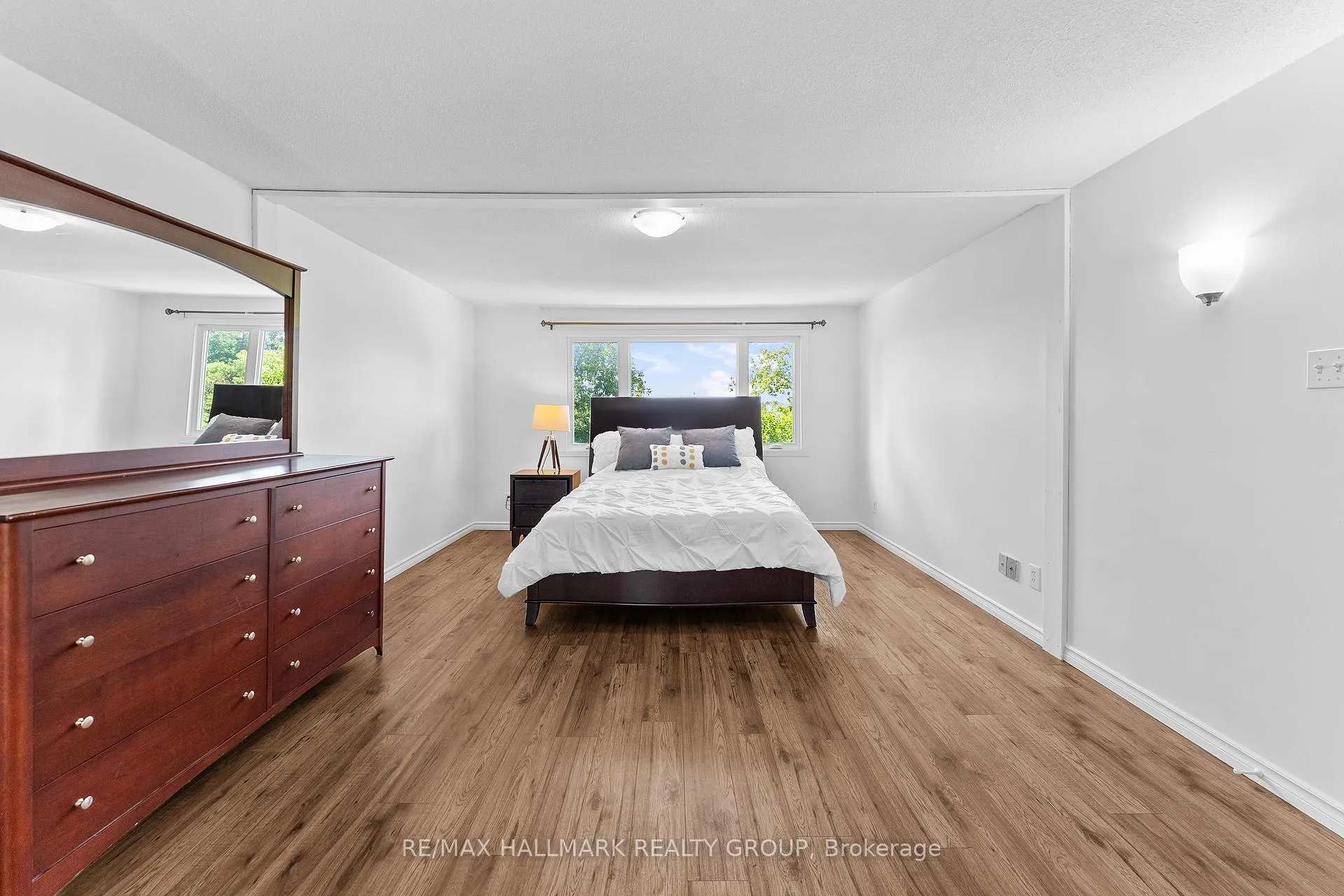 Photo 33 of 23 Oberon Street, Ottawa, Westcliffe Estates — HOMEH