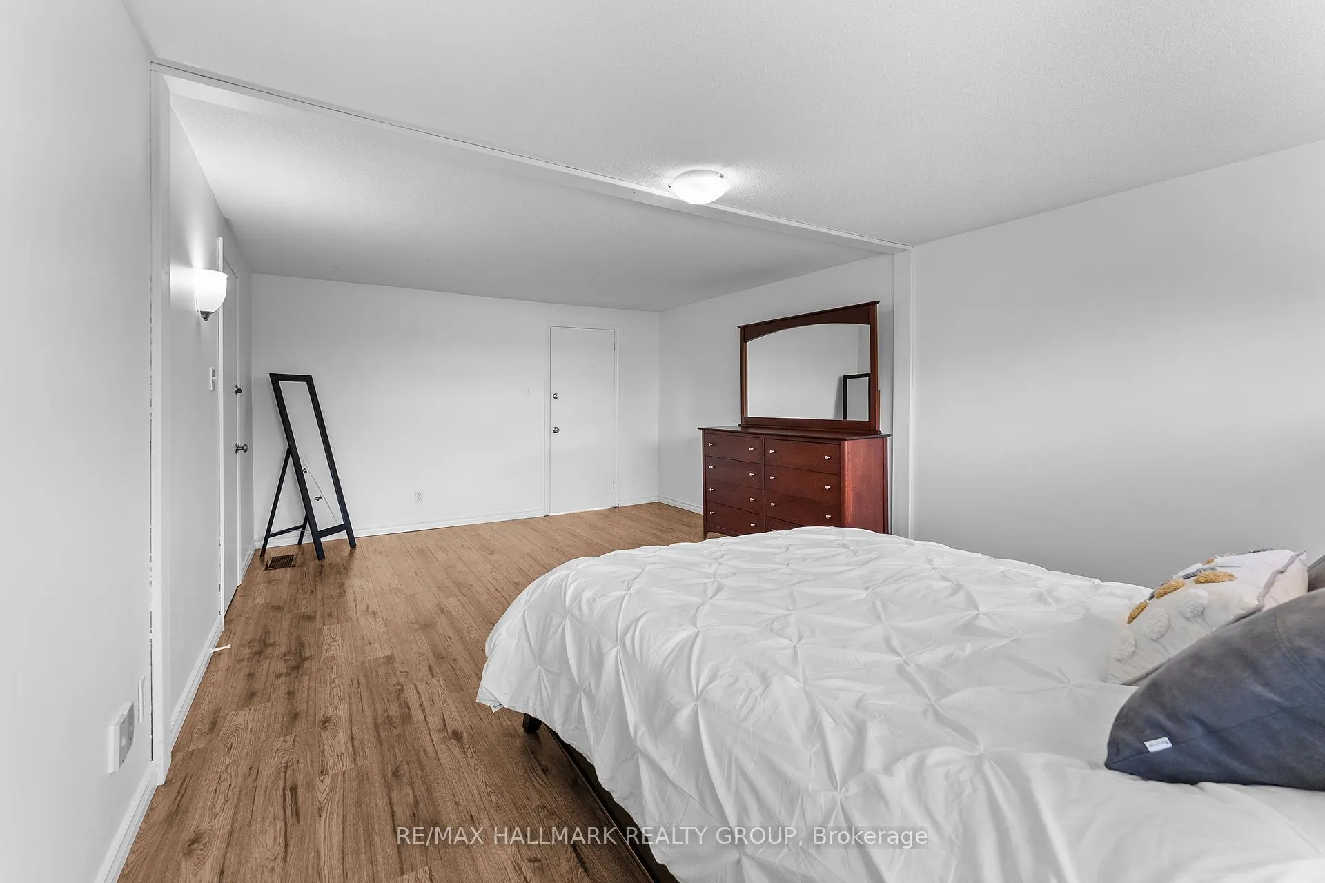 Photo 34 of 23 Oberon Street, Ottawa, Westcliffe Estates — HOMEH